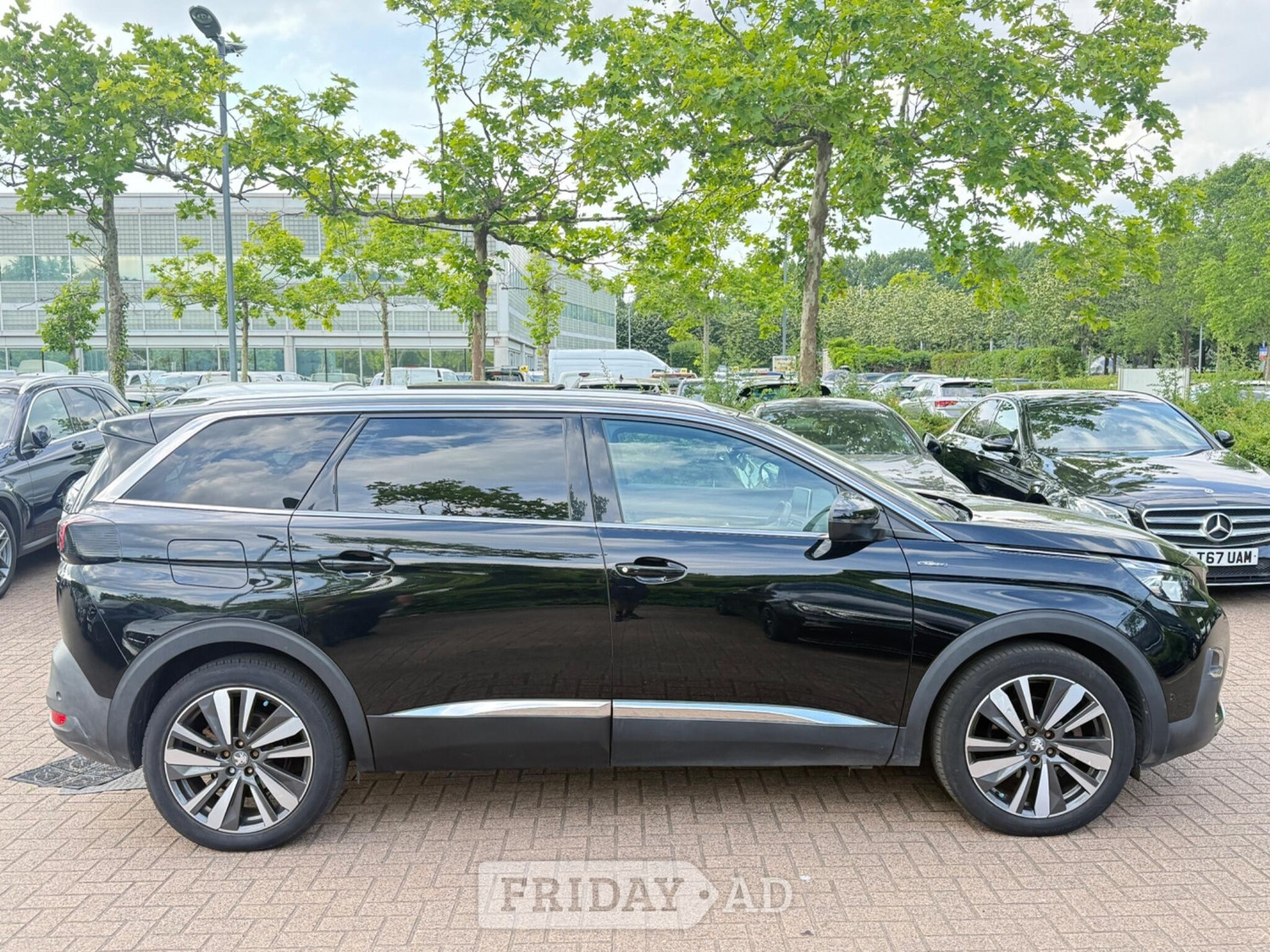 Peugeot 5008 2019 - Cars