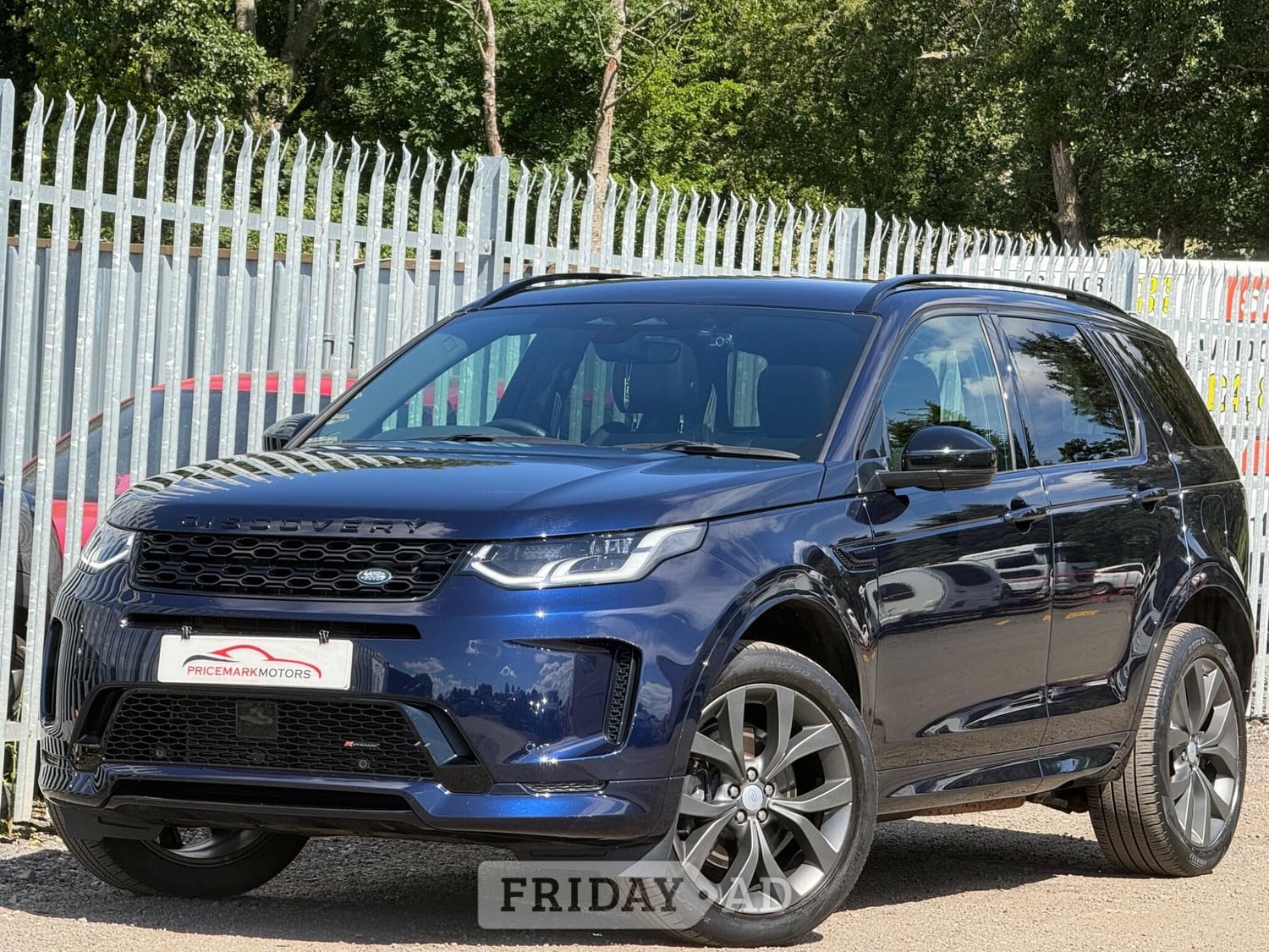 [ berth ]Land Rover Discovery Sport