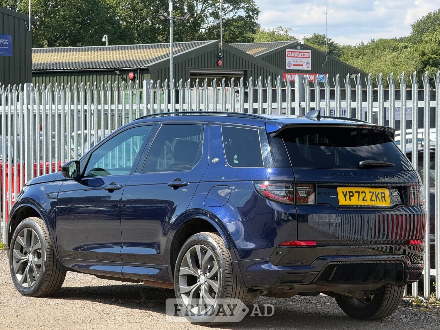 Land Rover Discovery Sport 2022 - Cars