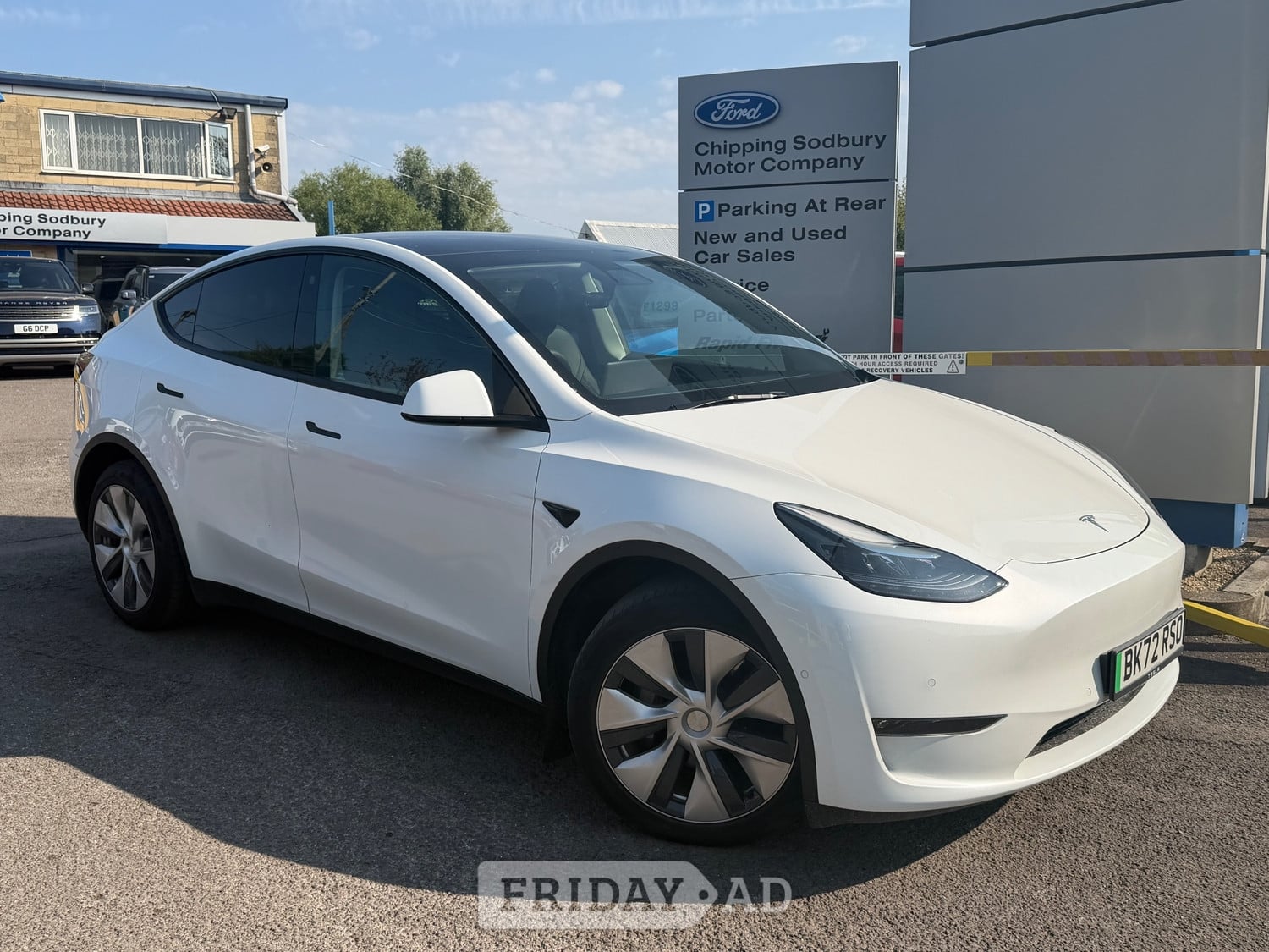 Tesla Model Y 2022 in Bristol