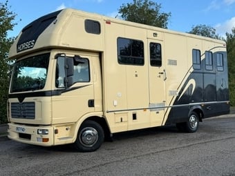 Oakley Coach builders  MAN TGL Automatic  Horsebox