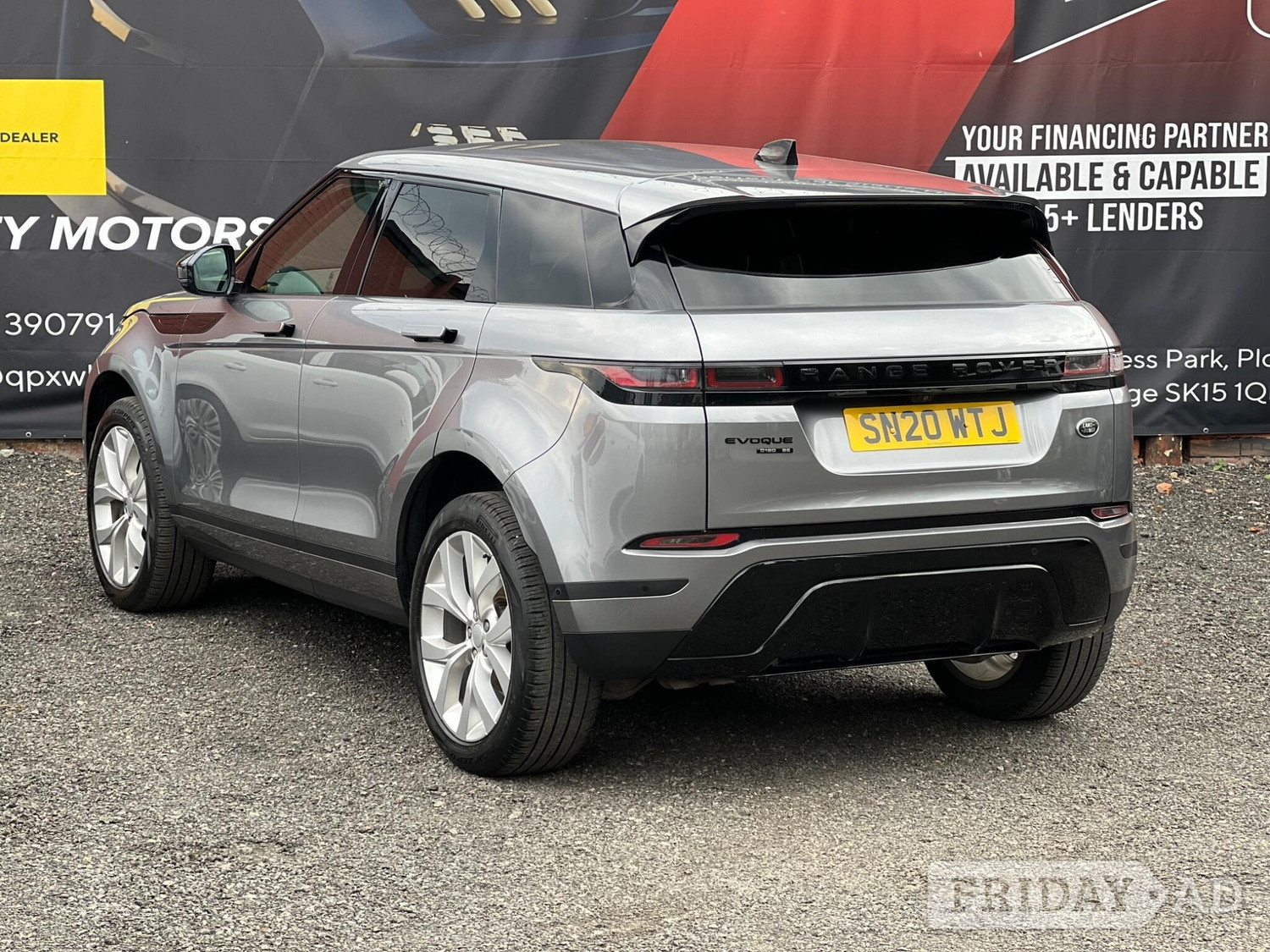 [ berth ]Land Rover Range Rover Evoque