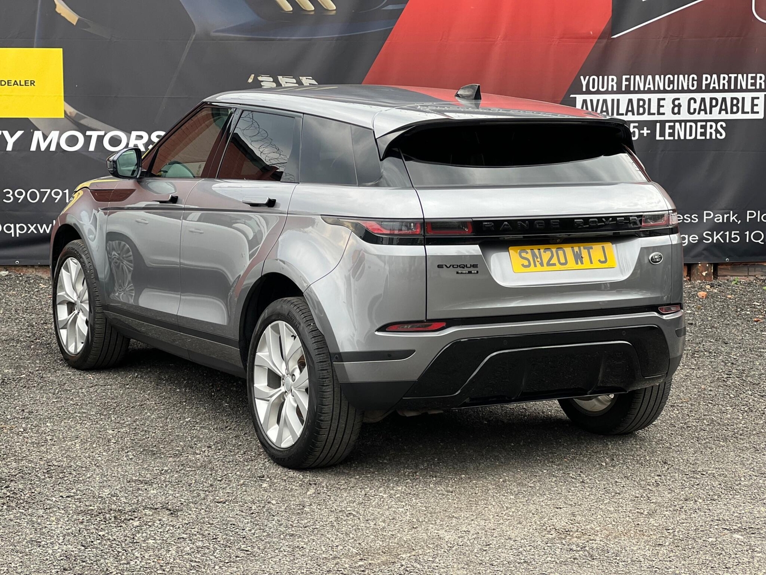 [ berth ]Land Rover Range Rover Evoque
