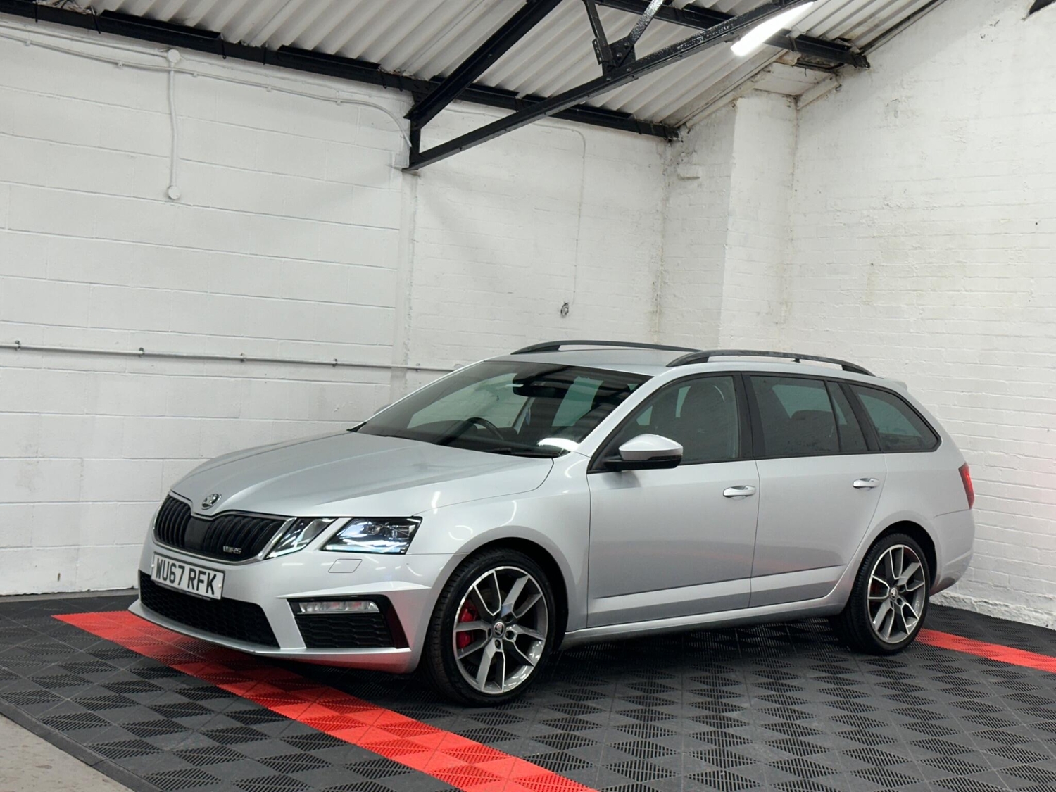 Skoda Octavia 2017 - Cars