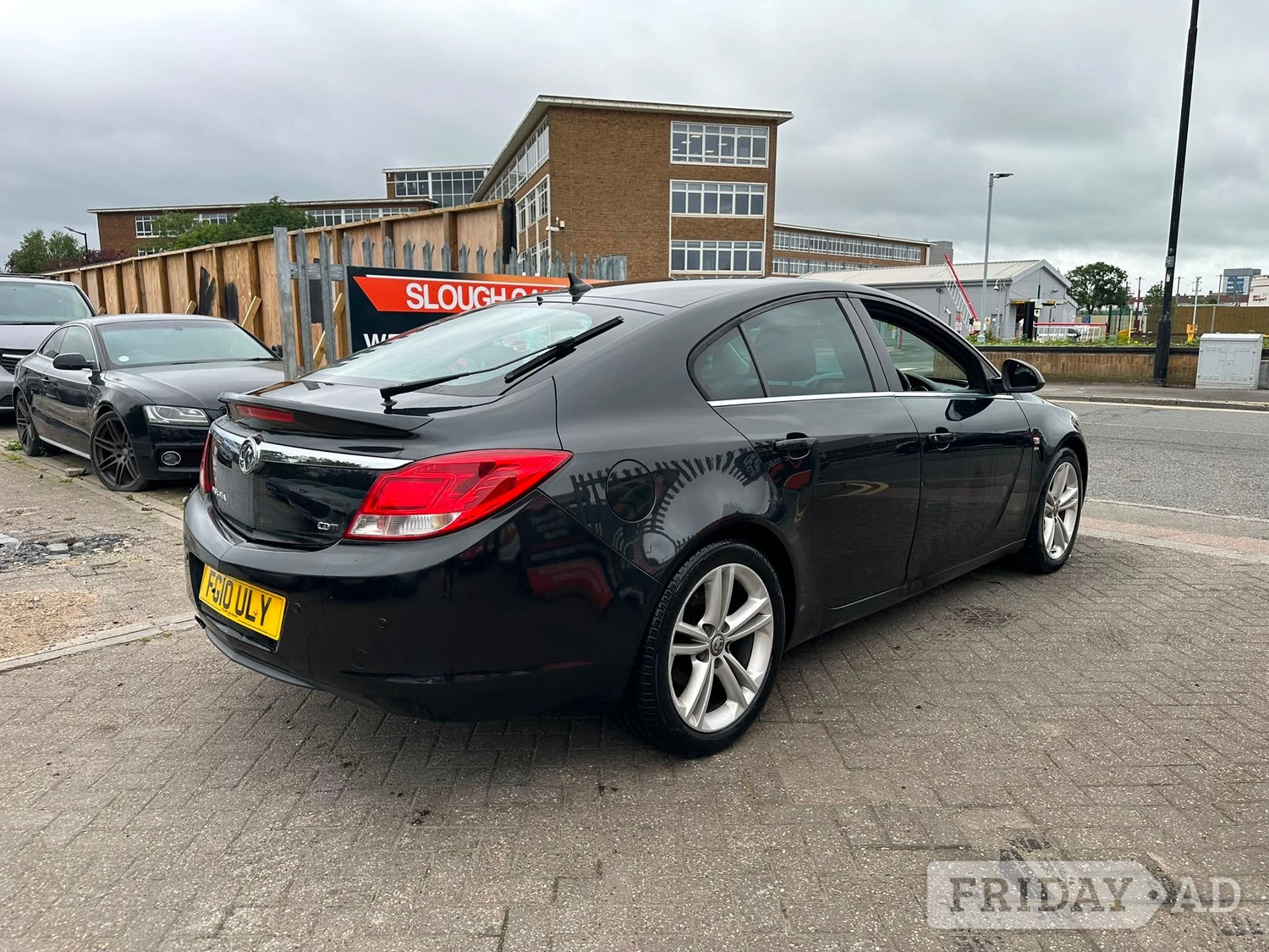 Vauxhall Insignia 2010 - Cars in Slough