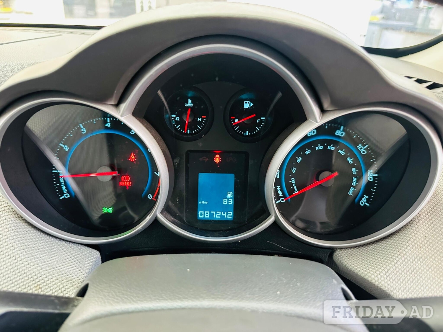 Chevrolet Cruze 2011 - Cars in Iver