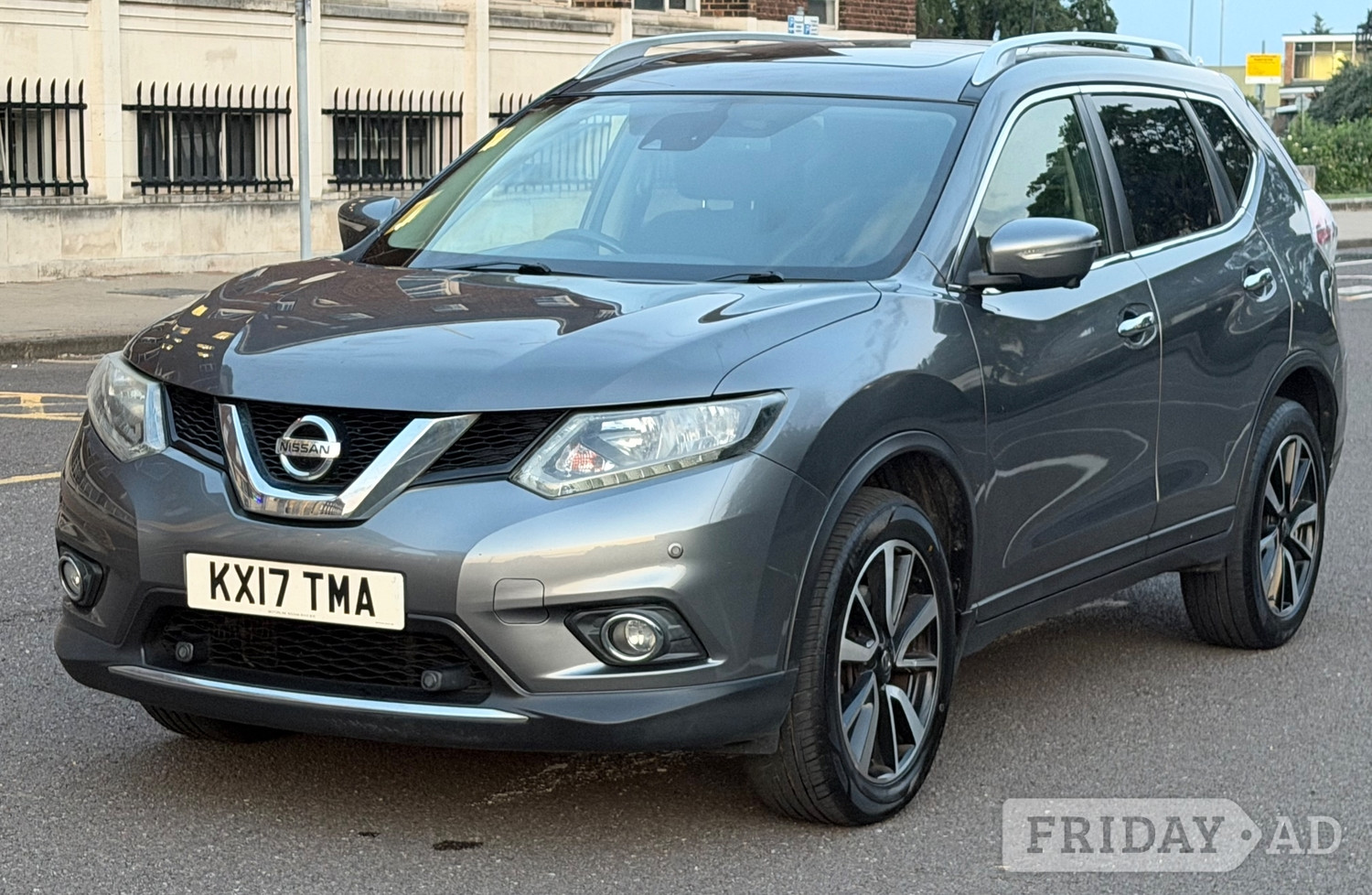 Nissan X-Trail Barking