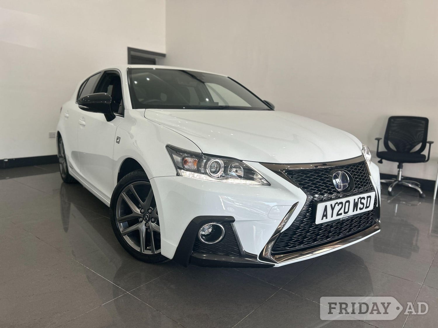 [ berth ]Lexus CT