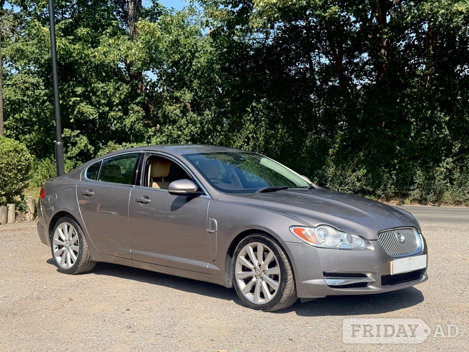 Jaguar XF 2009 - Cars