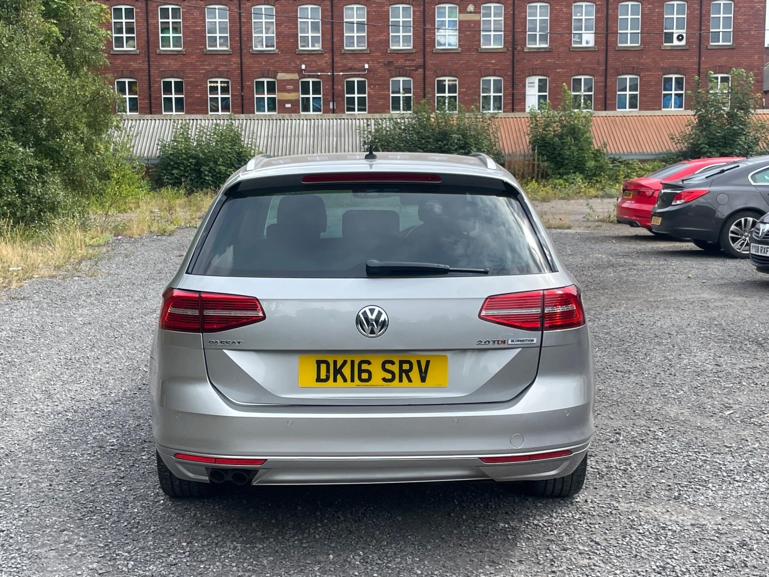 Volkswagen Passat 2016 - Cars in Leeds