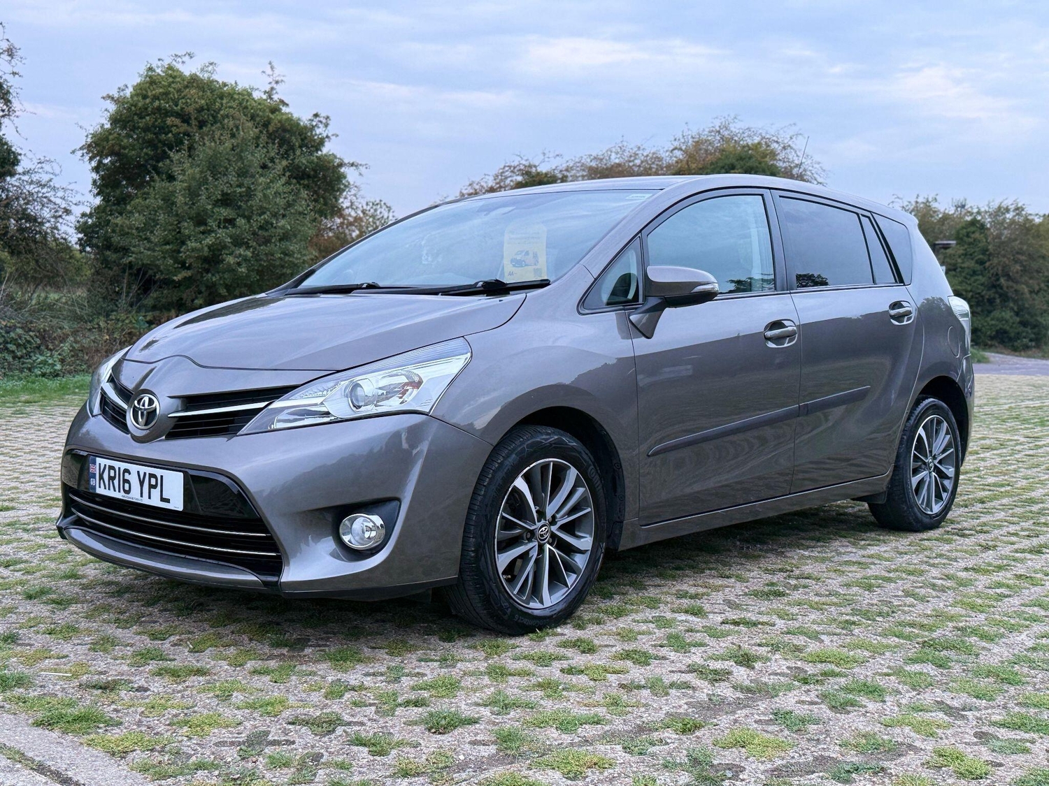 Toyota Verso 2016 - Cars
