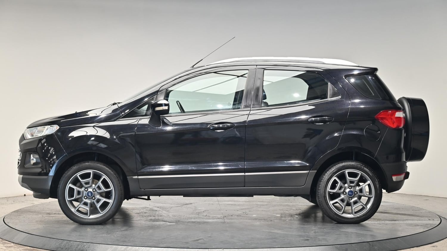 [ berth ]Ford Ecosport