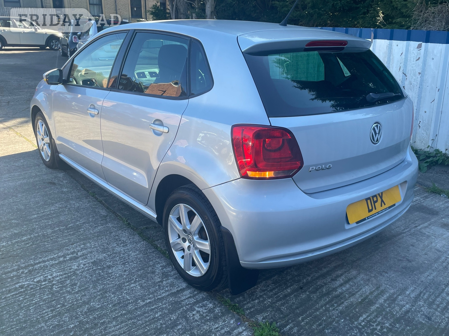 Volkswagen Polo 2011 - Cars