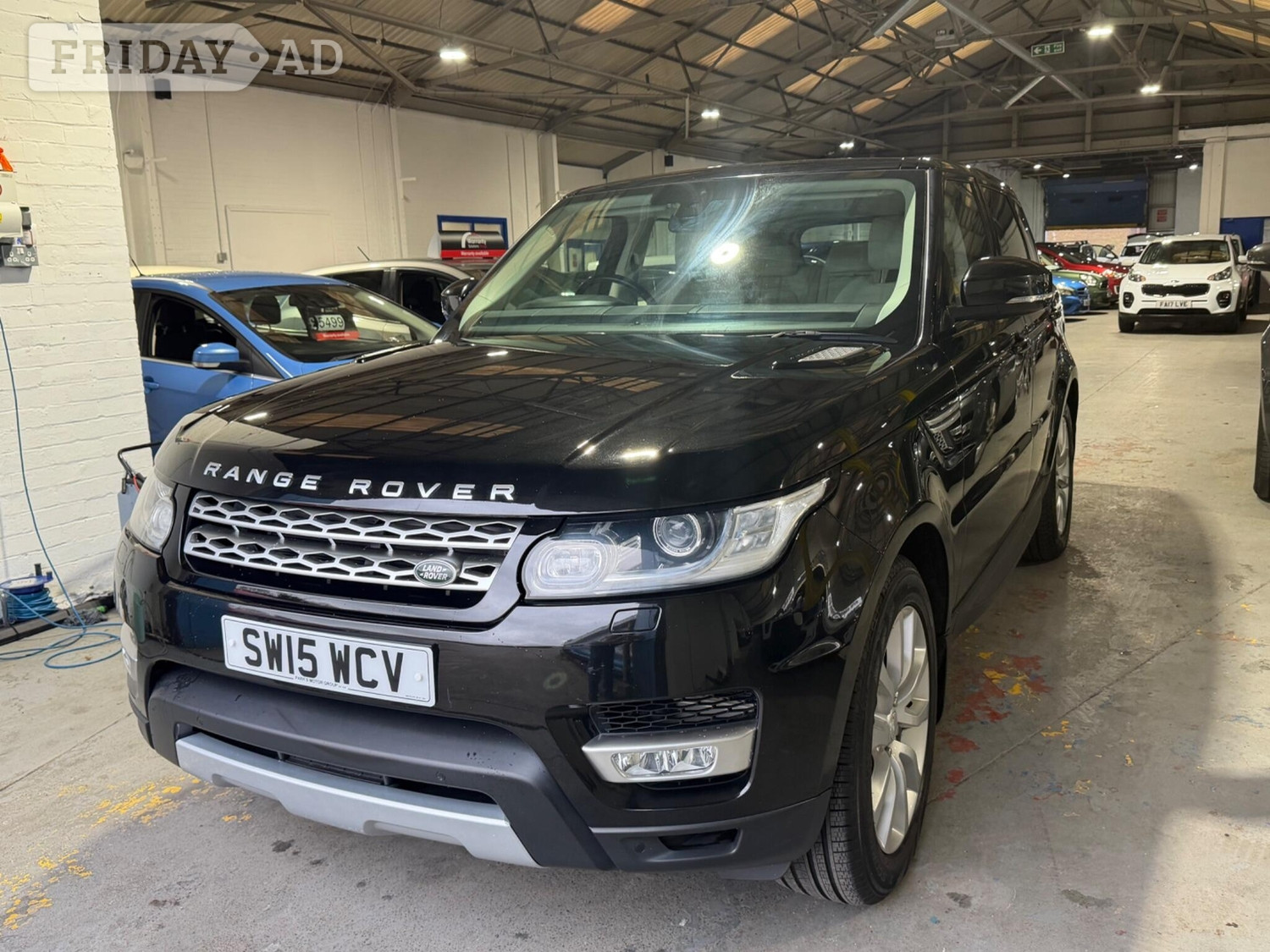 [ berth ]Land Rover Range Rover Sport