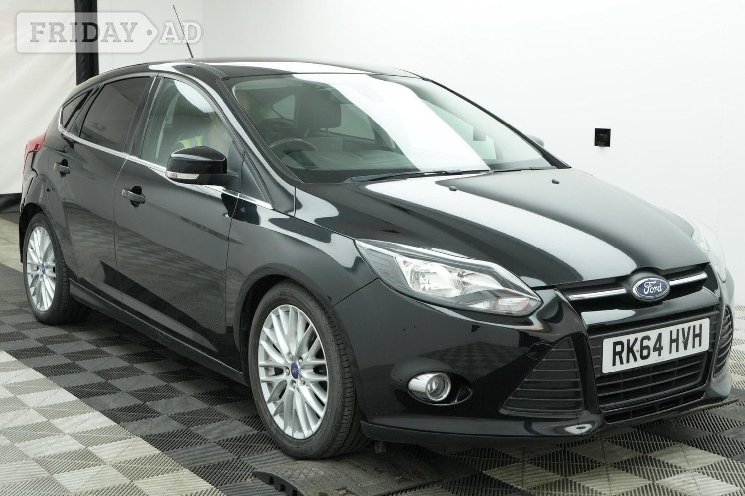 2014 Ford Focus 1.6 TDCi Zetec Navigator Euro 5 (s/s) 5dr in Lewes