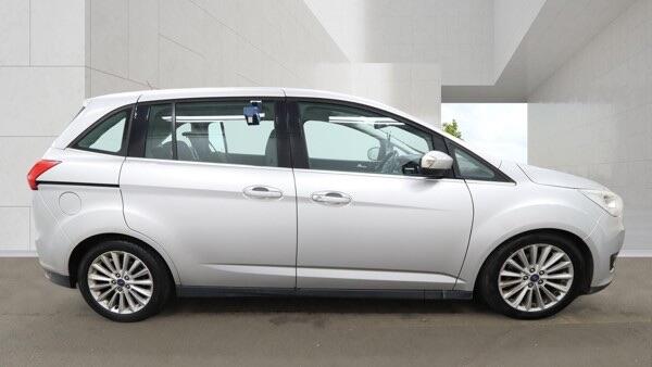 Ford Grand C-MAX 2016 - Cars in Uxbridge