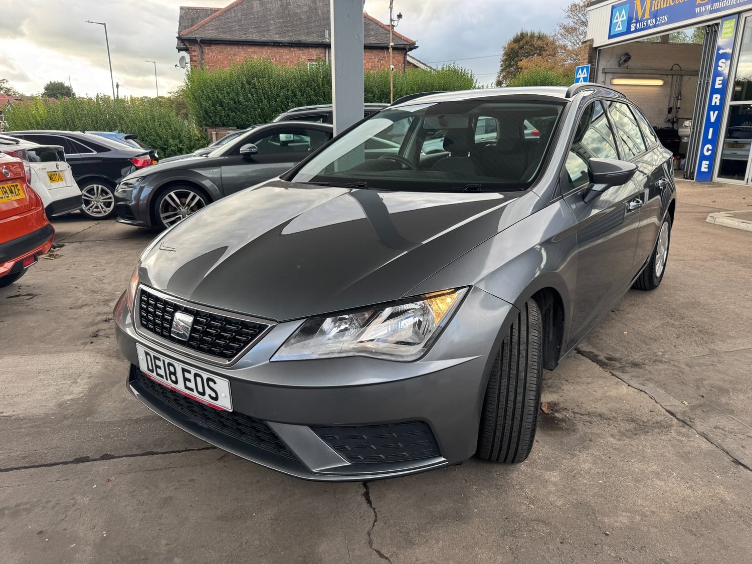 [ berth ]SEAT Leon