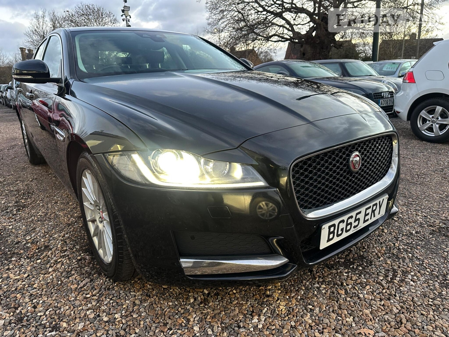 Jaguar XF 2015 - Cars in Sunbury-On-Thames