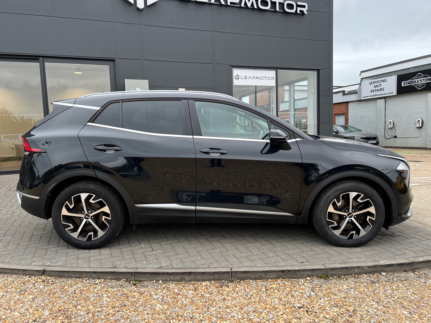 [ berth ]Kia Sportage