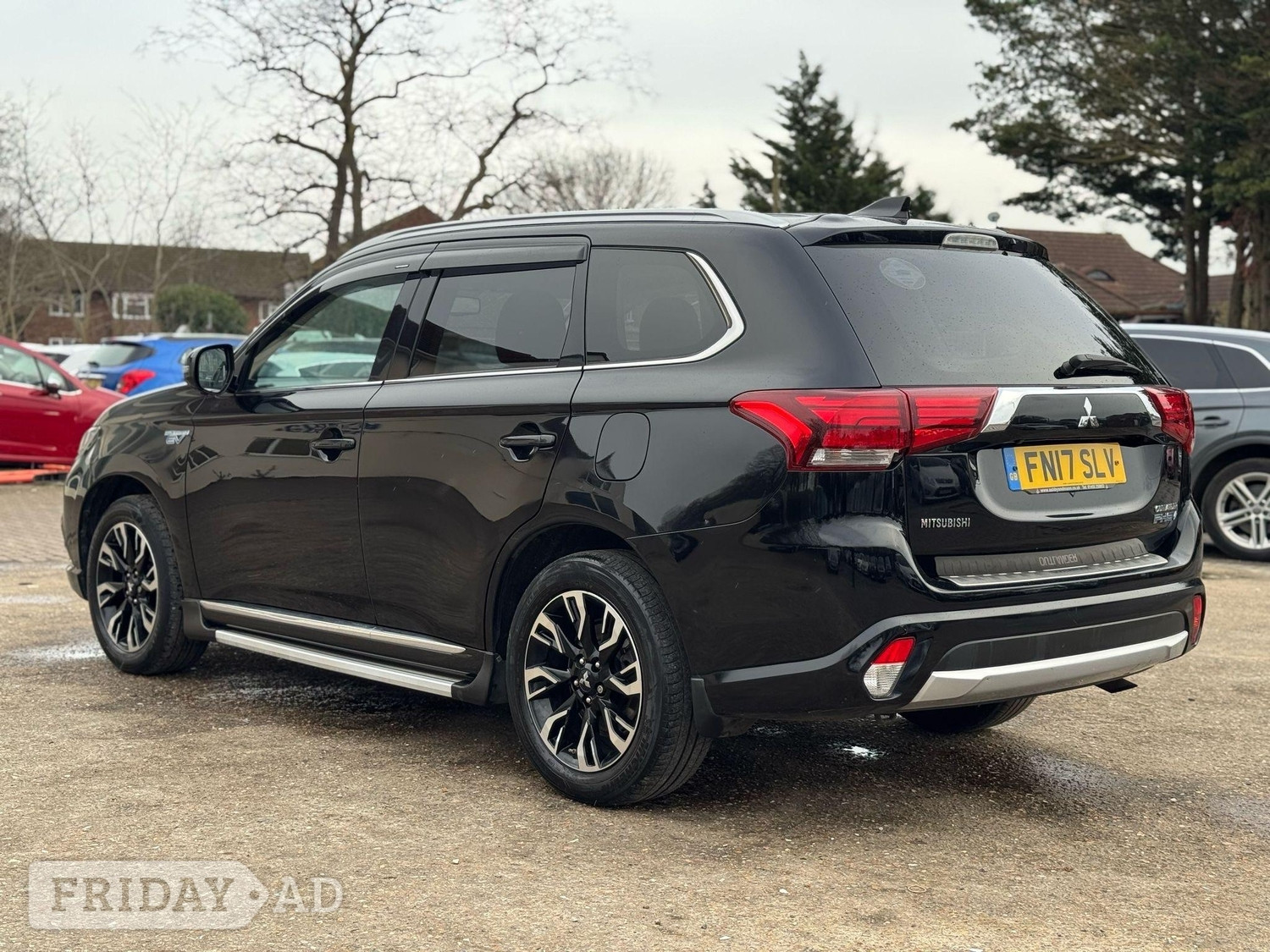 Mitsubishi Outlander 2017 - Cars in Hillingdon