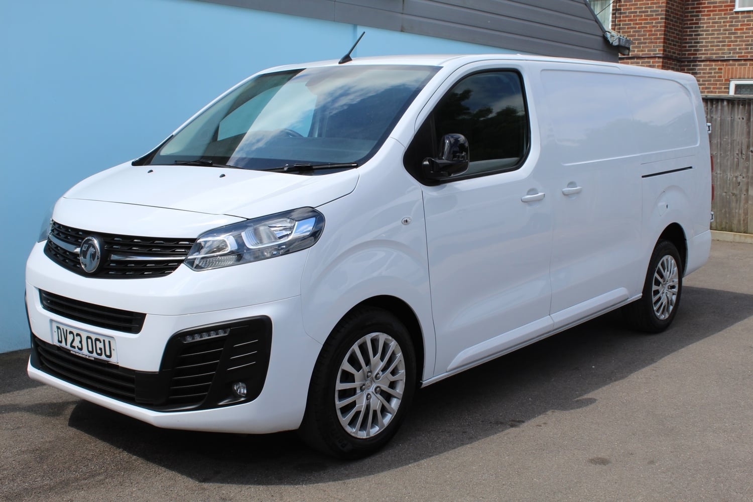 Vauxhall Vivaro 2023 - Vans & Commercial Vehicles