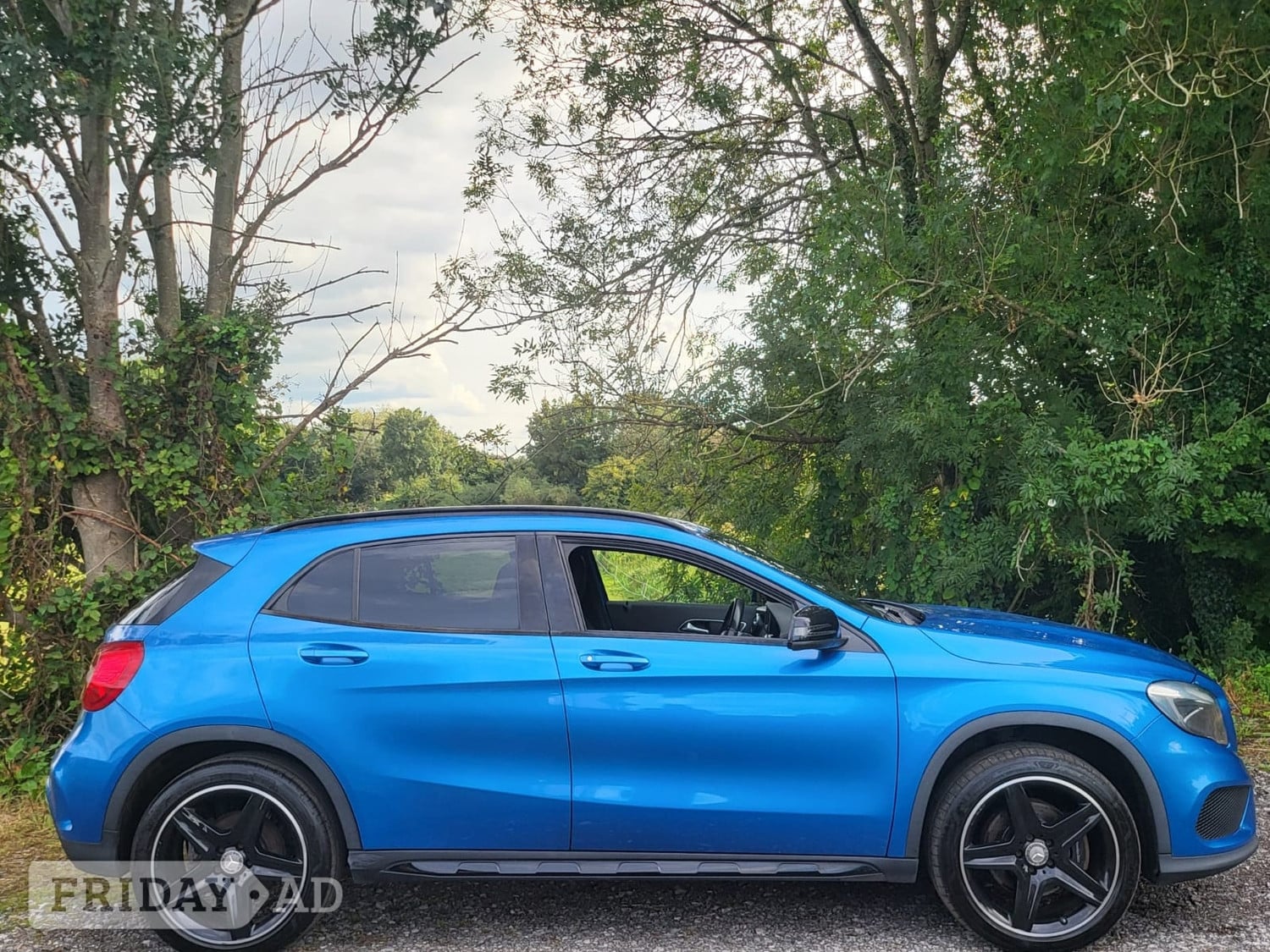 [ berth ]Mercedes-Benz GLA