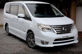 Nissan Serena 2014