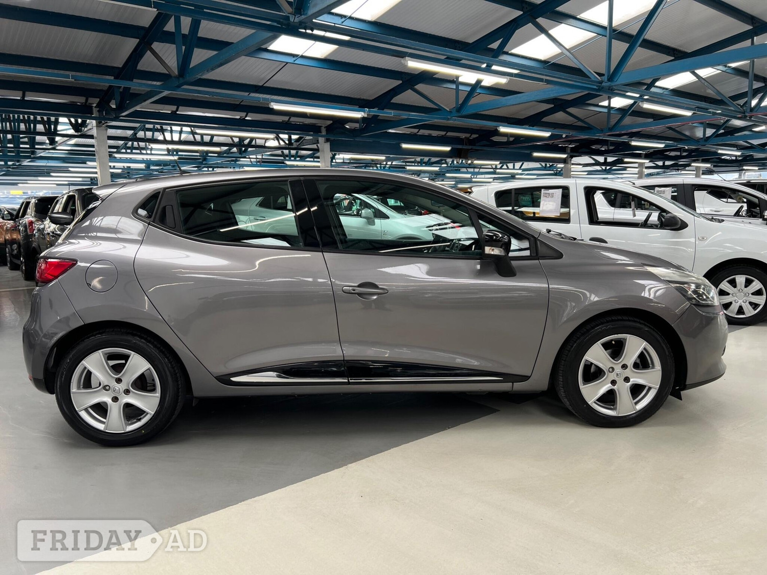 Renault Clio 2013 - Cars