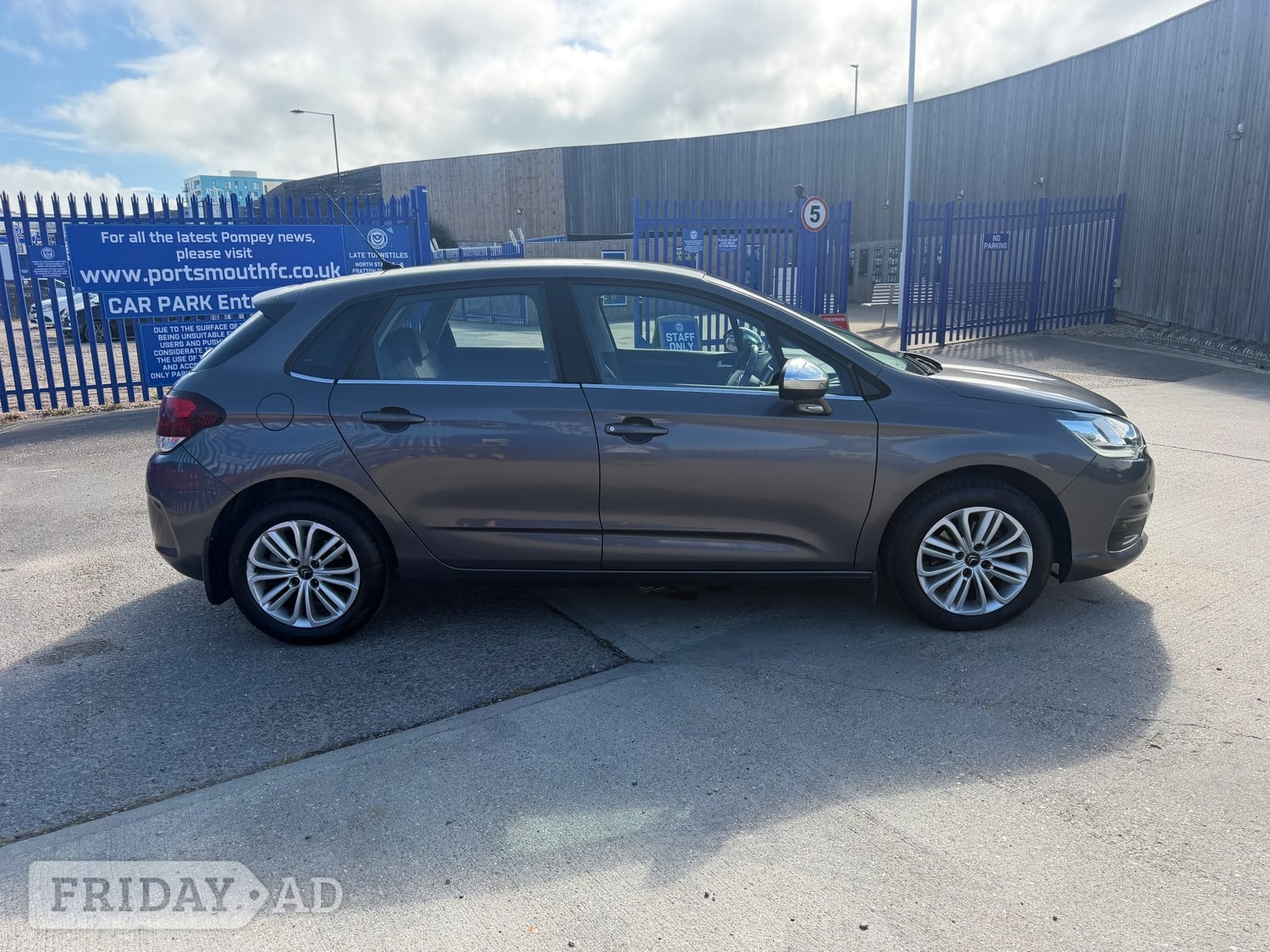 [ berth ]Citroen C4