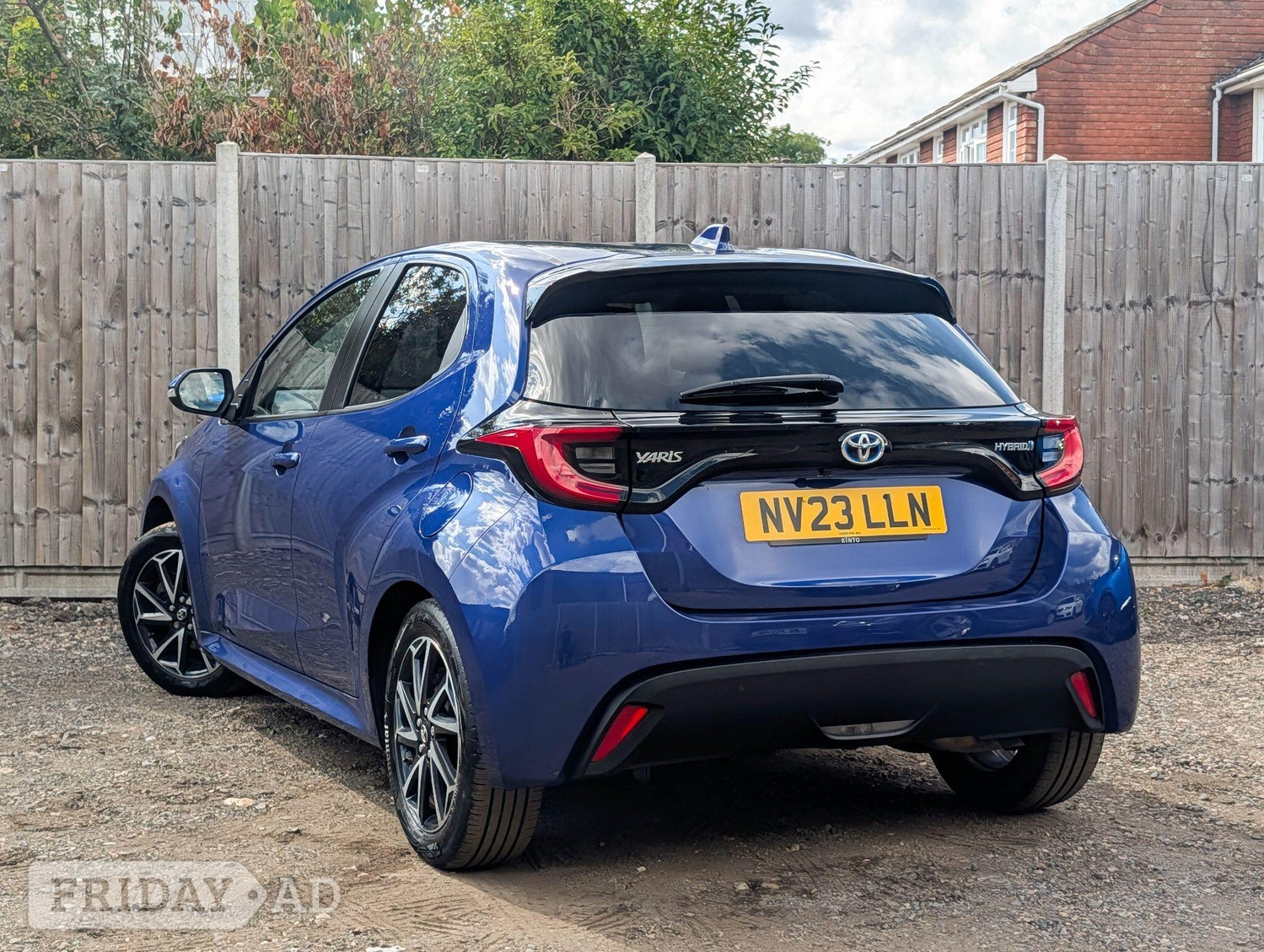 Toyota Yaris 2023 - Cars