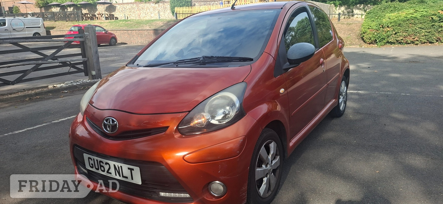 Toyota Aygo 2012 in Sutton