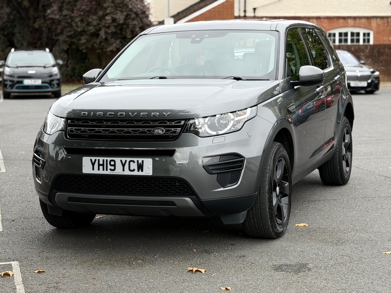 [ berth ]Land Rover Discovery Sport