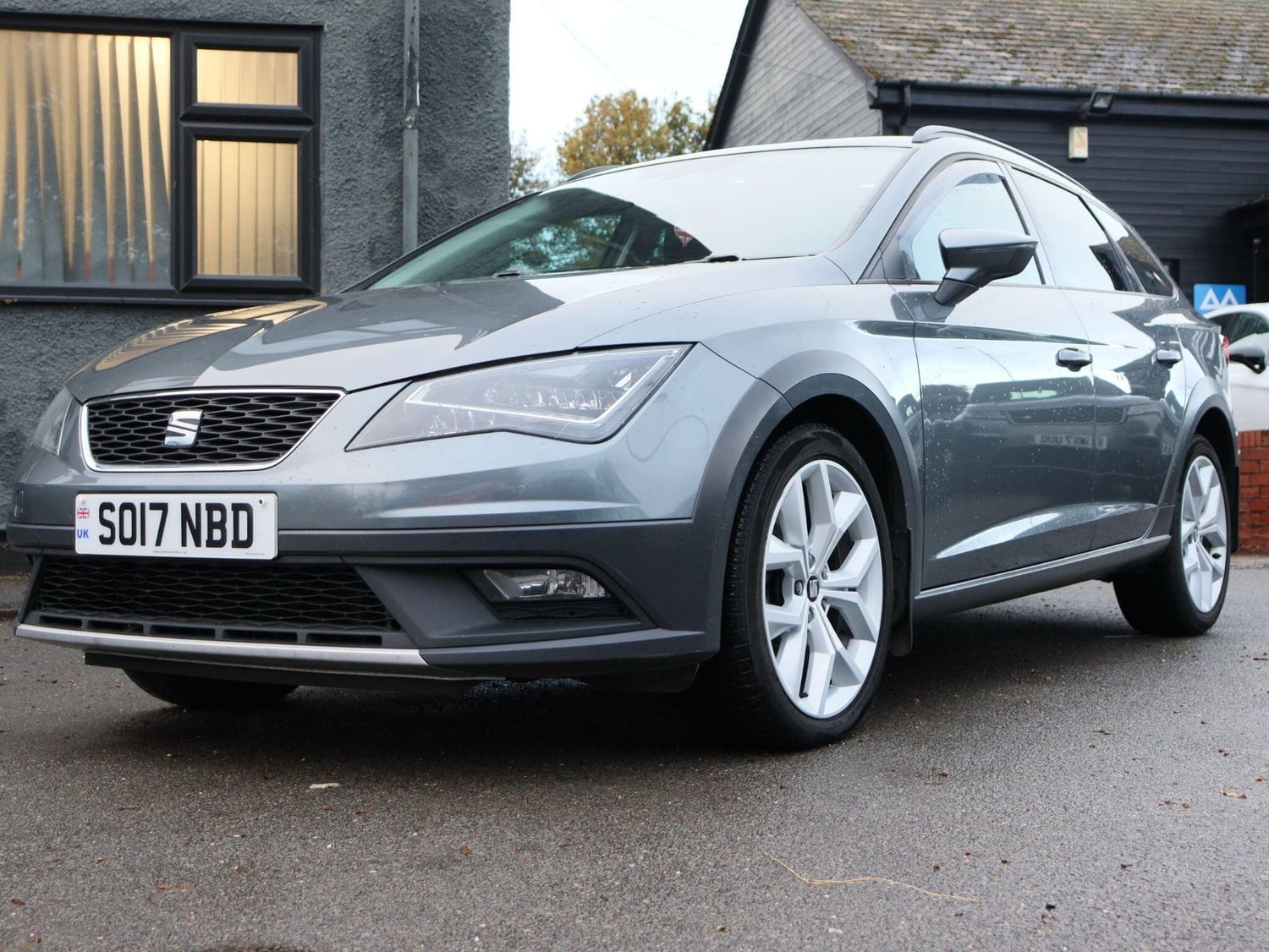 SEAT Leon 2017 - Cars in Coalville