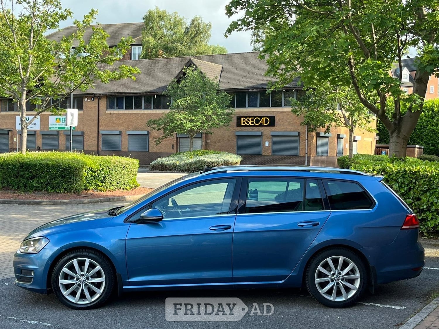 Volkswagen Golf 2014 - Cars