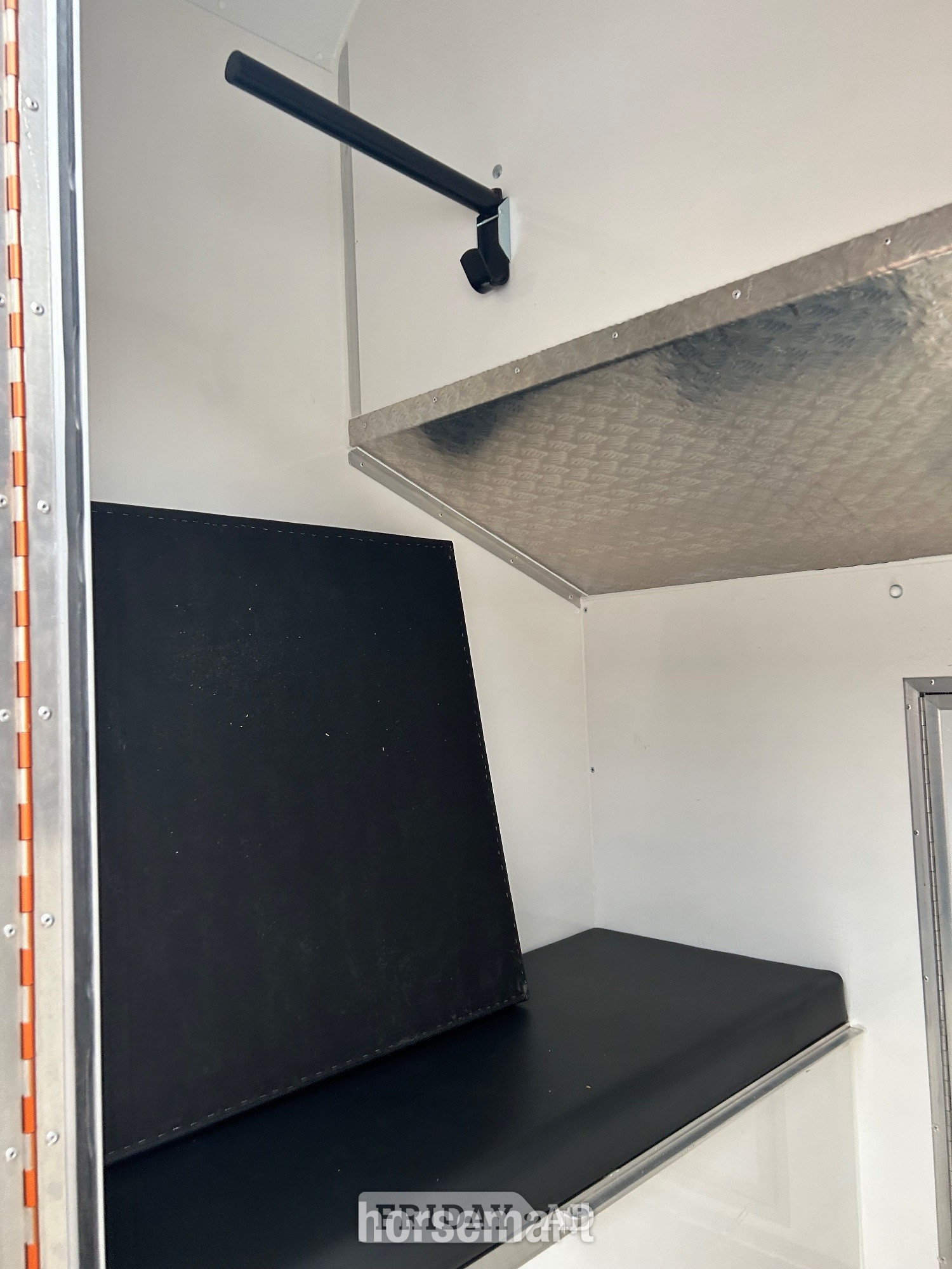 Regent  Peugeot Horsebox - Trailers & Horseboxes