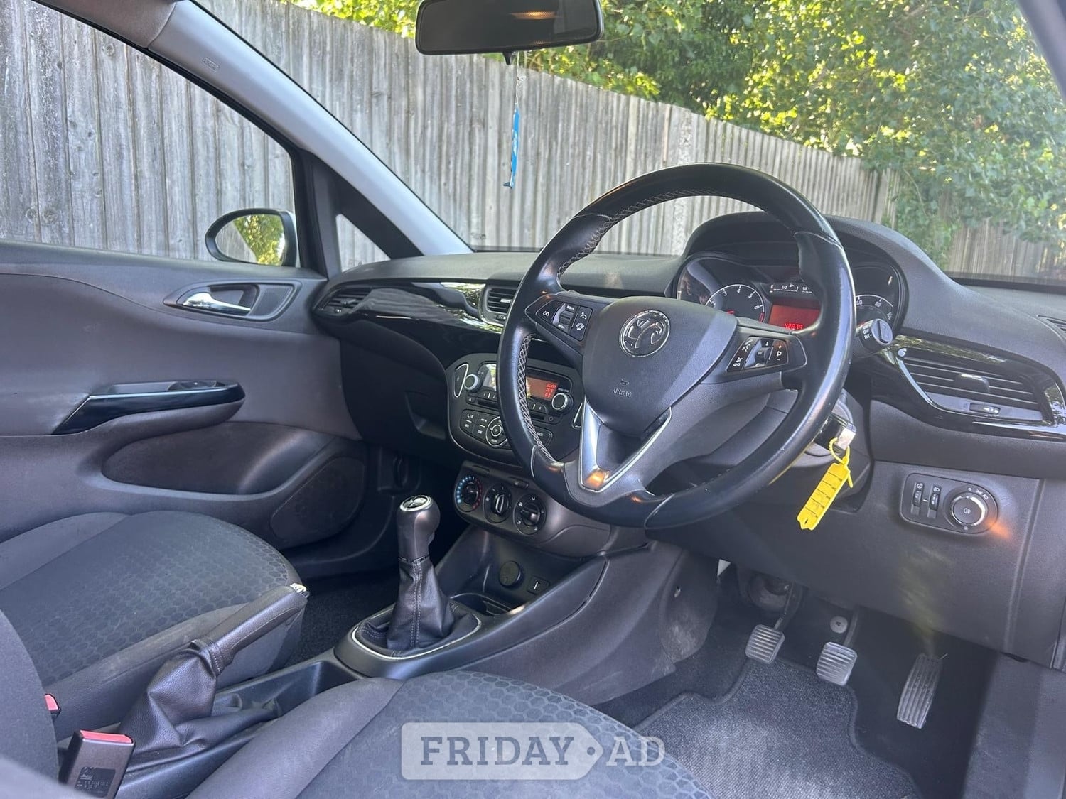 Vauxhall Corsa 2015 - Cars in St. Albans