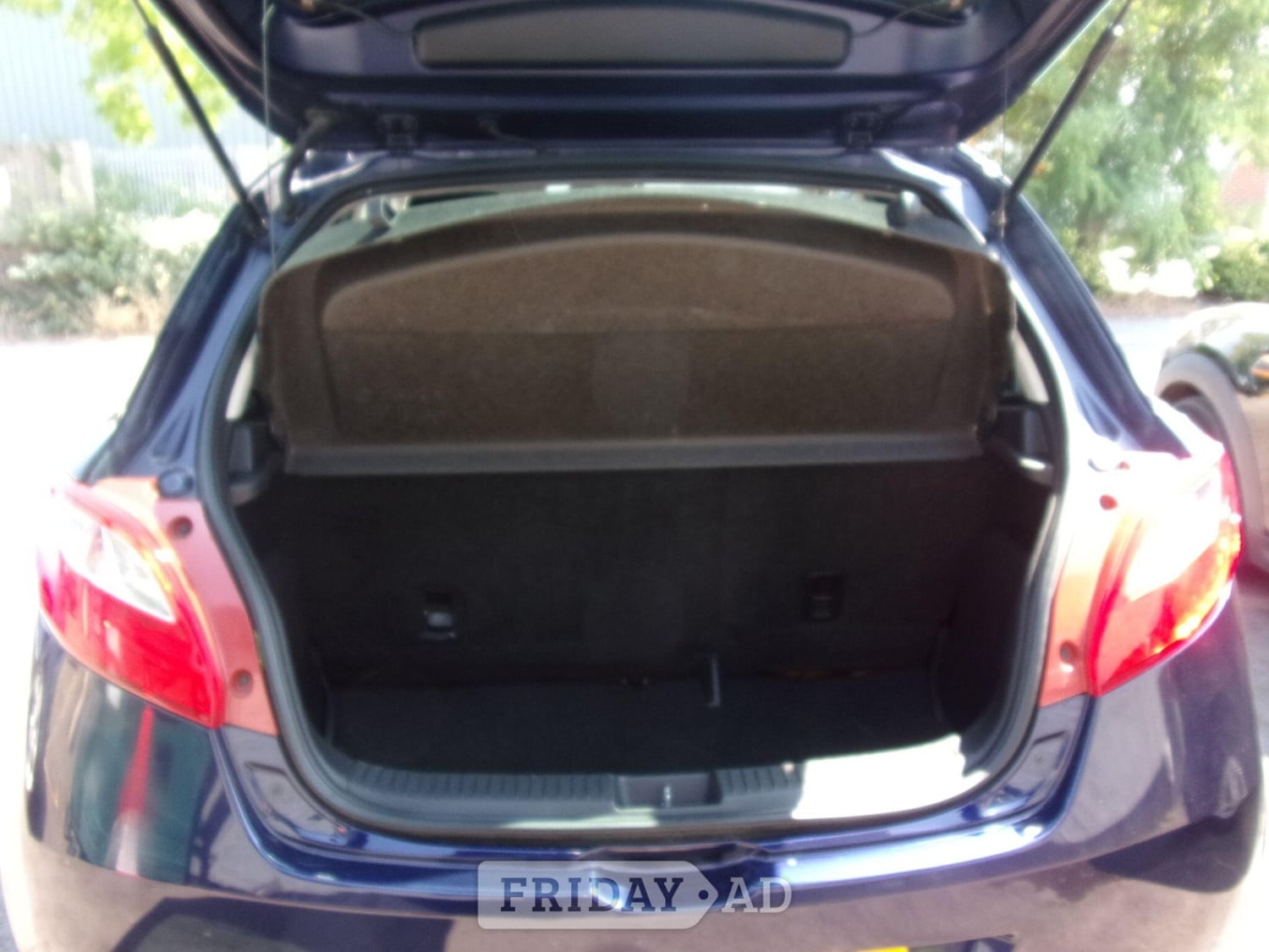 [ berth ]Mazda Mazda2