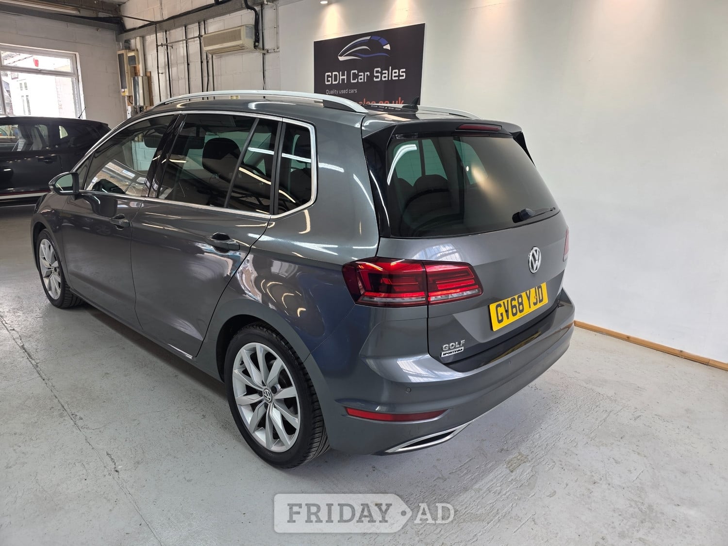 [ berth ]Volkswagen Golf SV