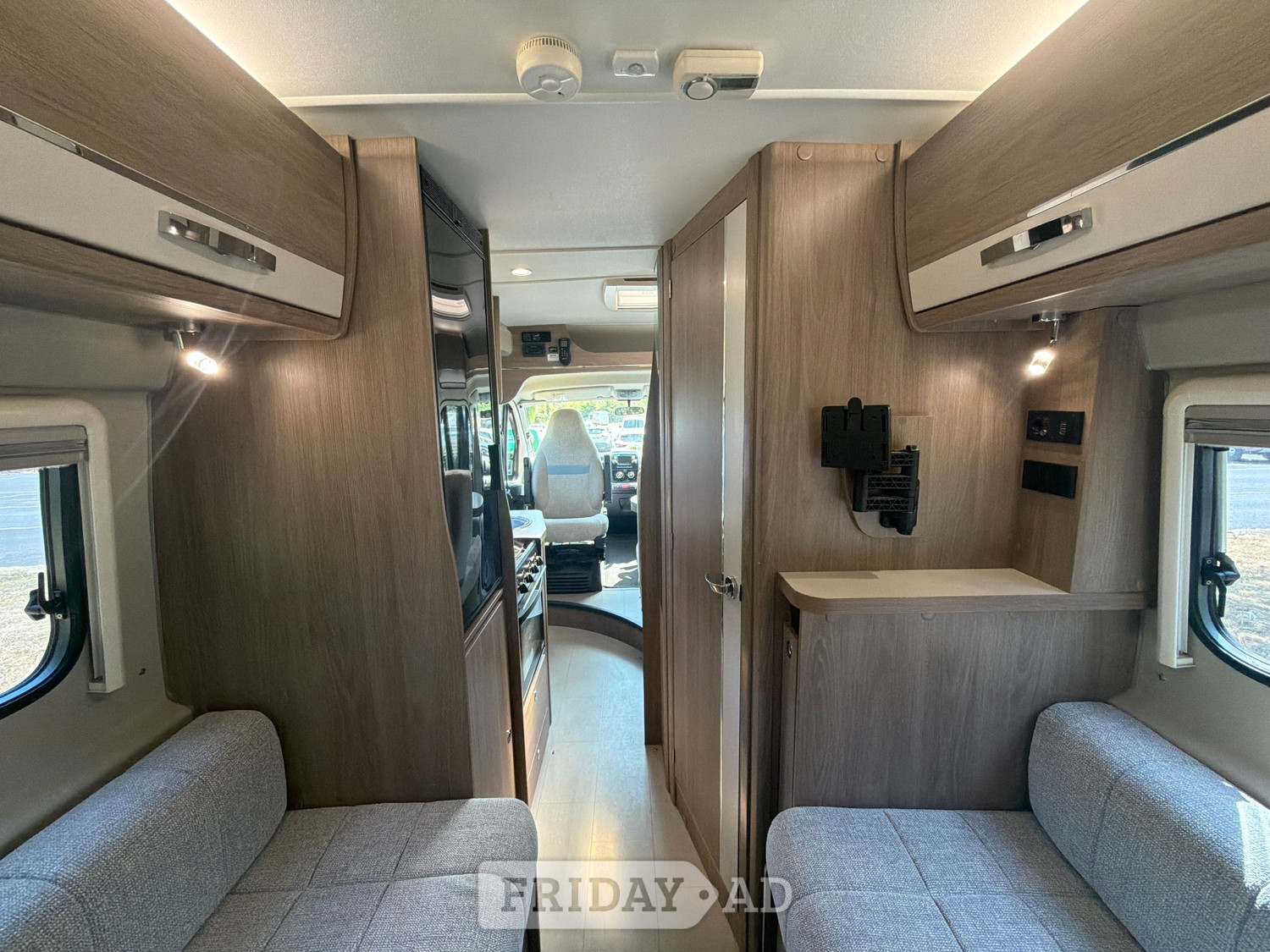 Compass Avantgarde CV40 2020 - Motorhomes & Caravans