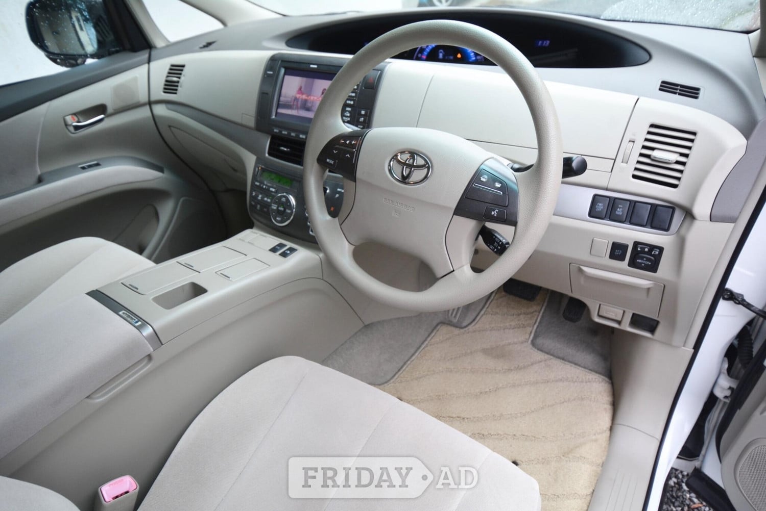 Toyota Estima Chingford