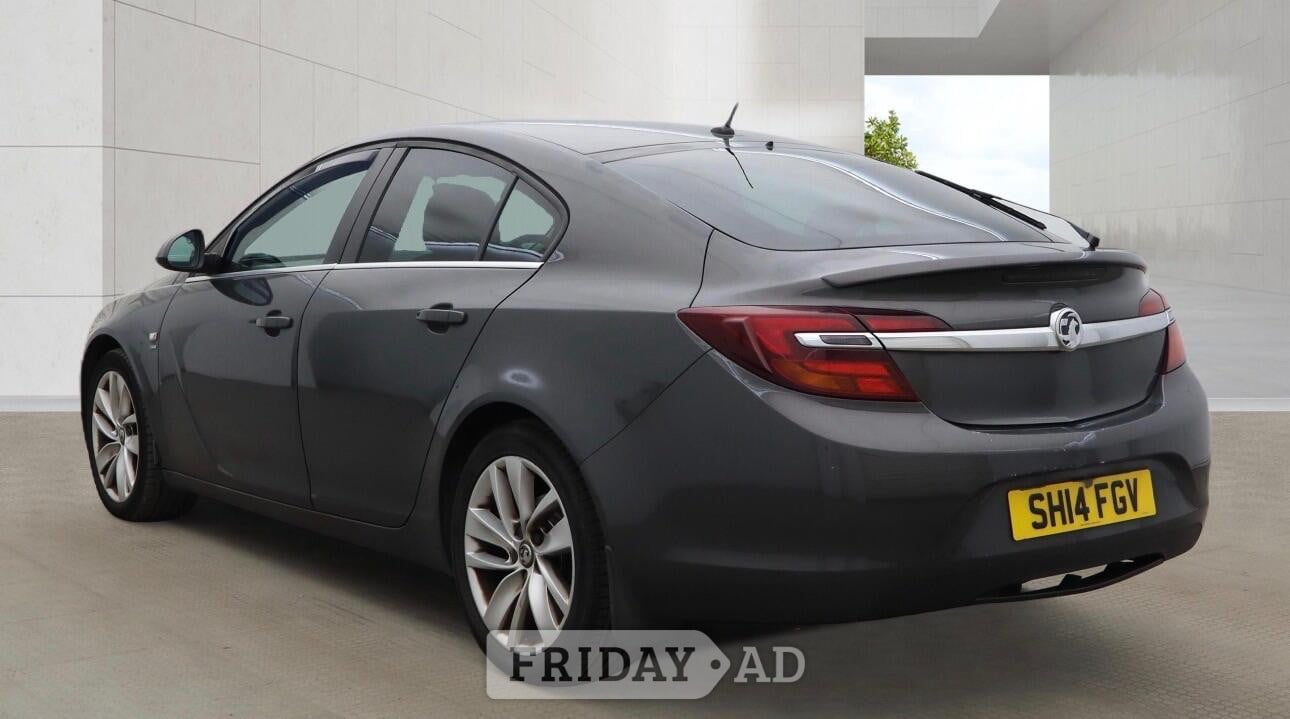 [ berth ]Vauxhall Insignia