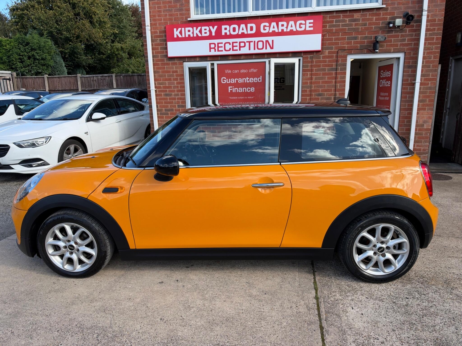 Mini Hatch 2017 - Cars