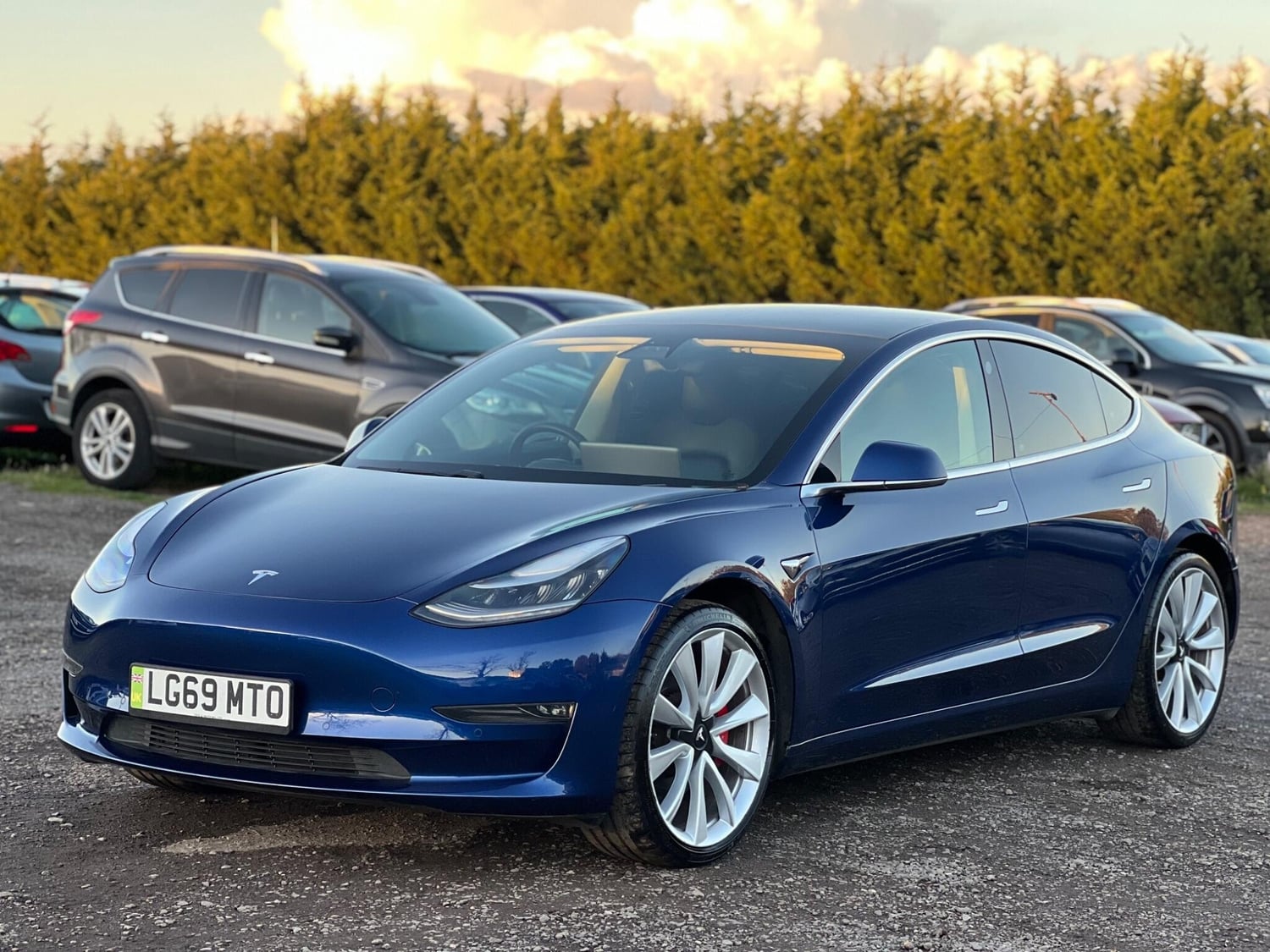 [ berth ]Tesla Model 3