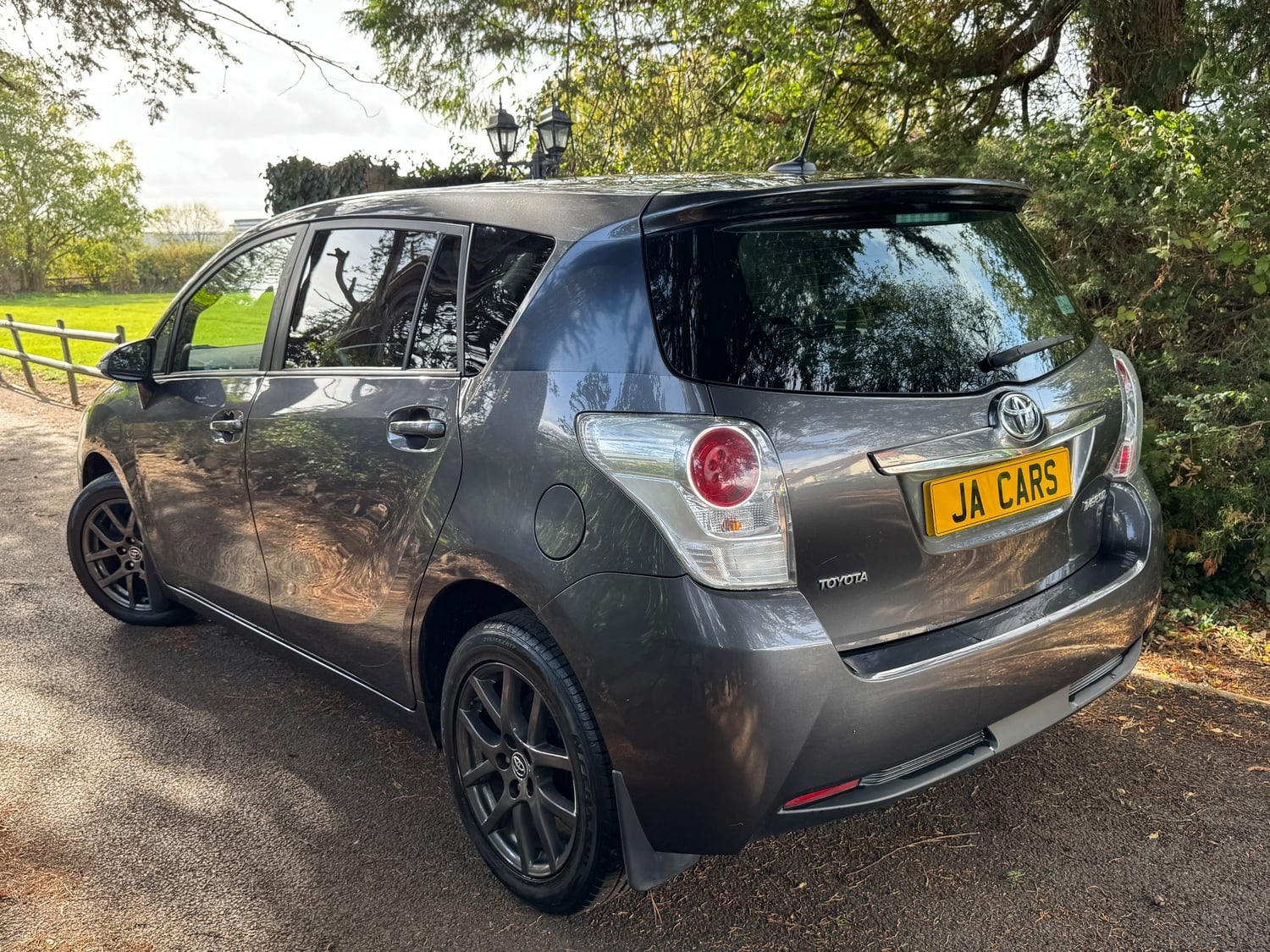Toyota Verso 2016 - Cars in Exeter