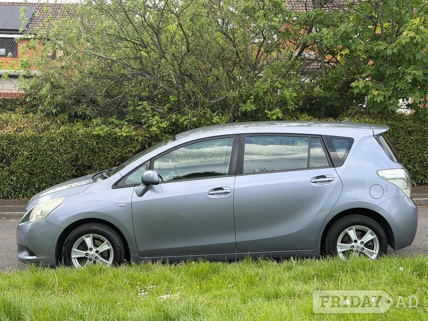 Toyota Verso 2010 - Cars
