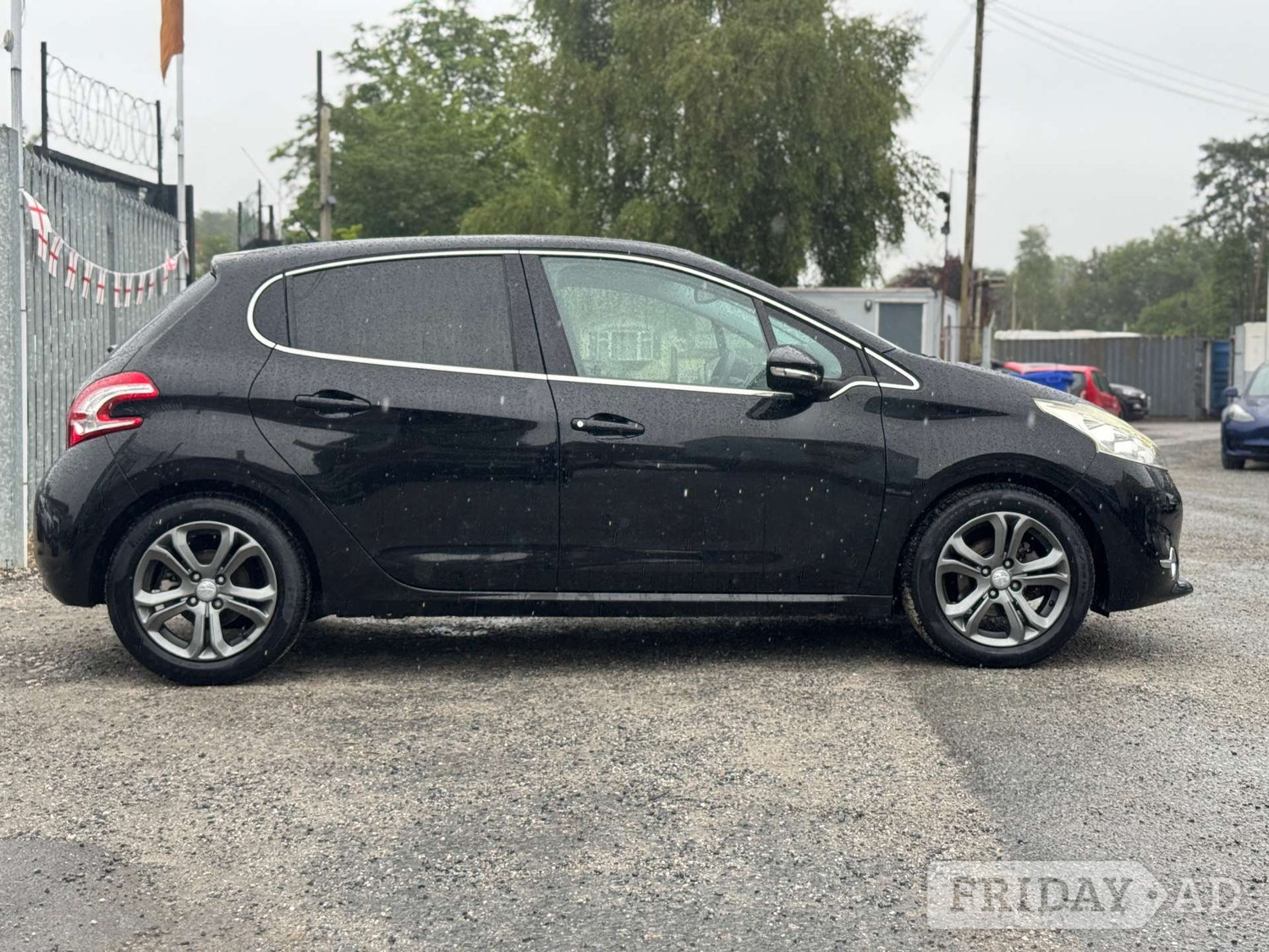 Peugeot 208 2015 - Cars