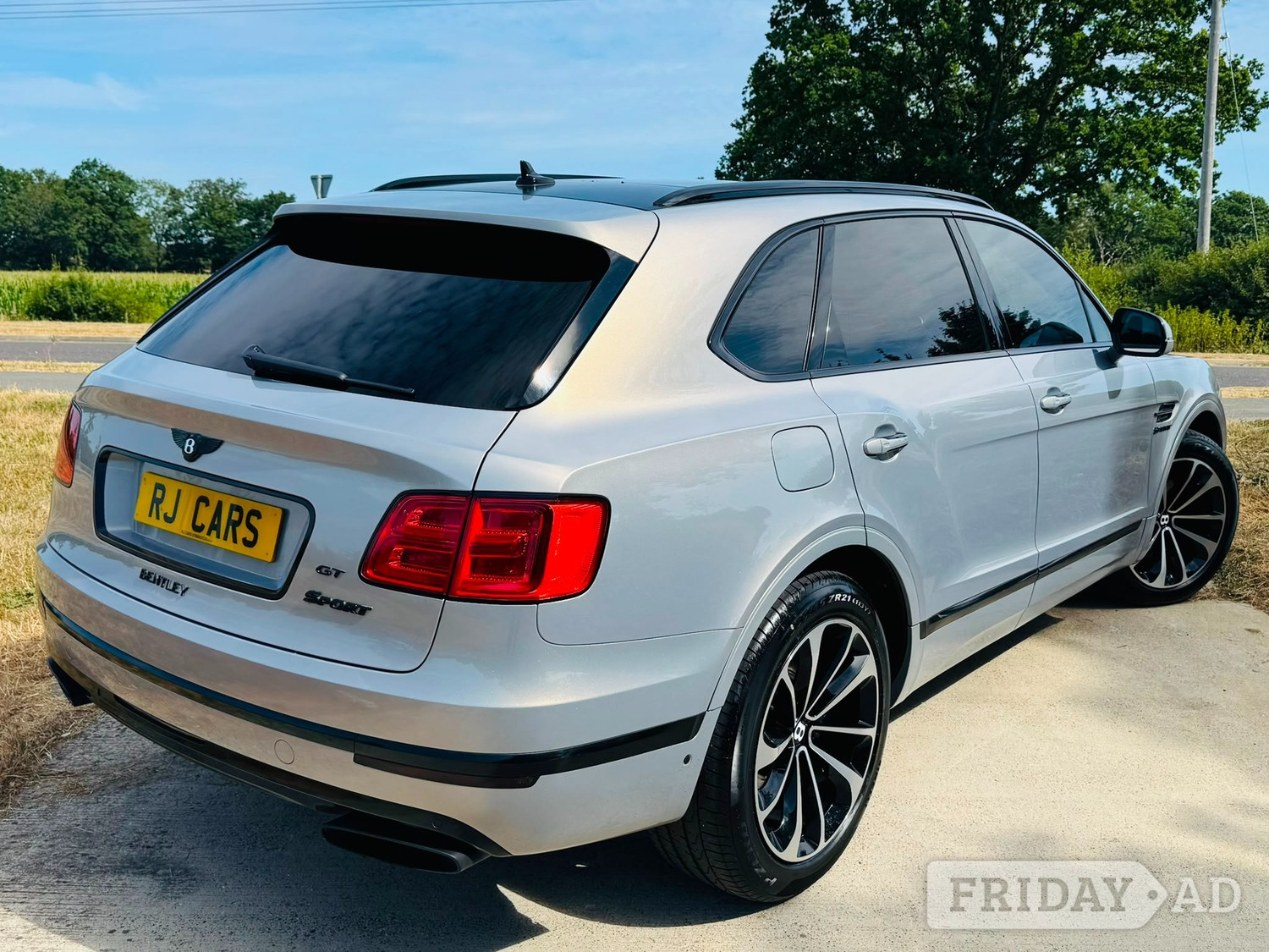 Bentley Bentayga 2016 - Cars