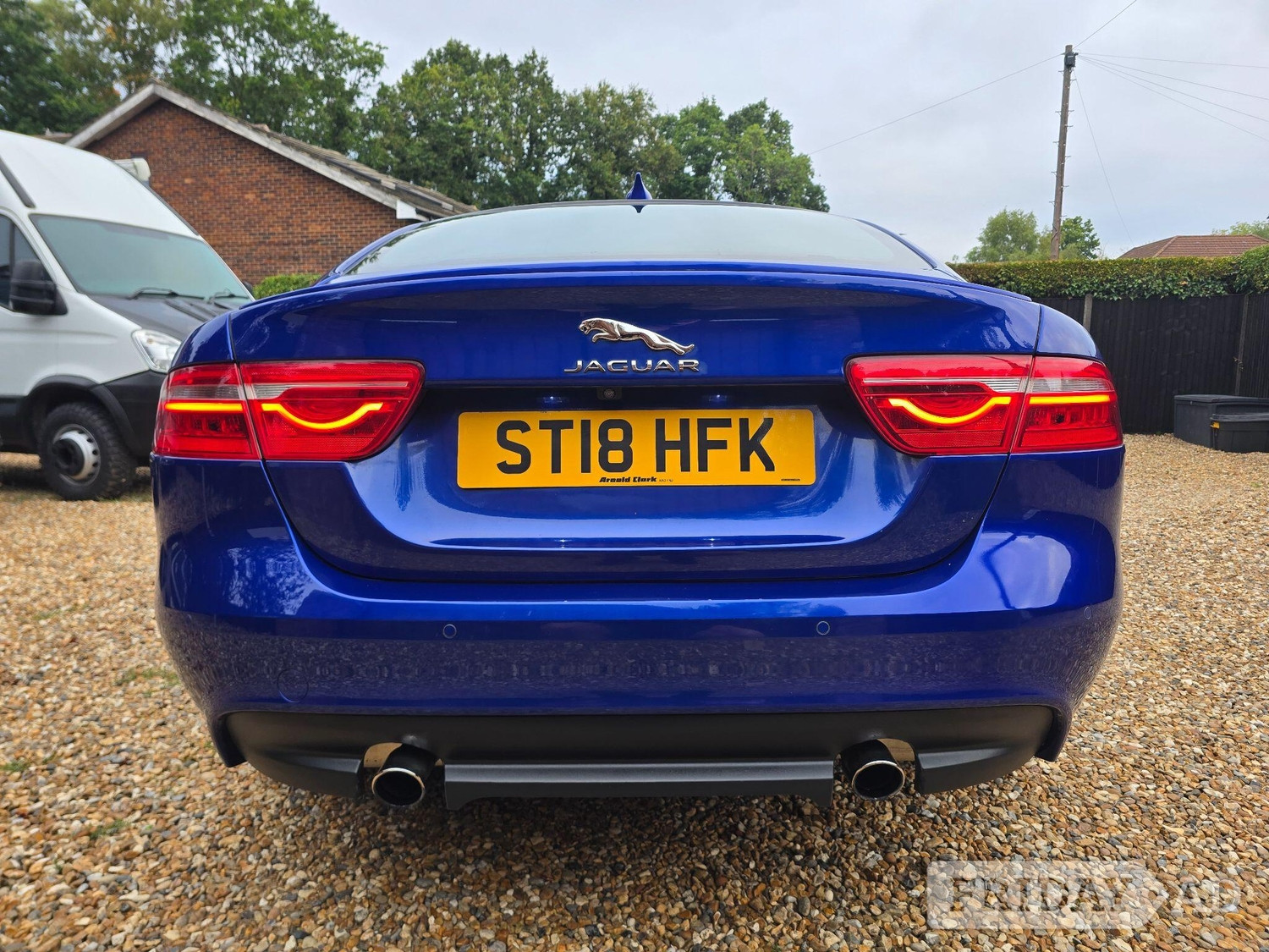 Jaguar XE 2018 - Cars