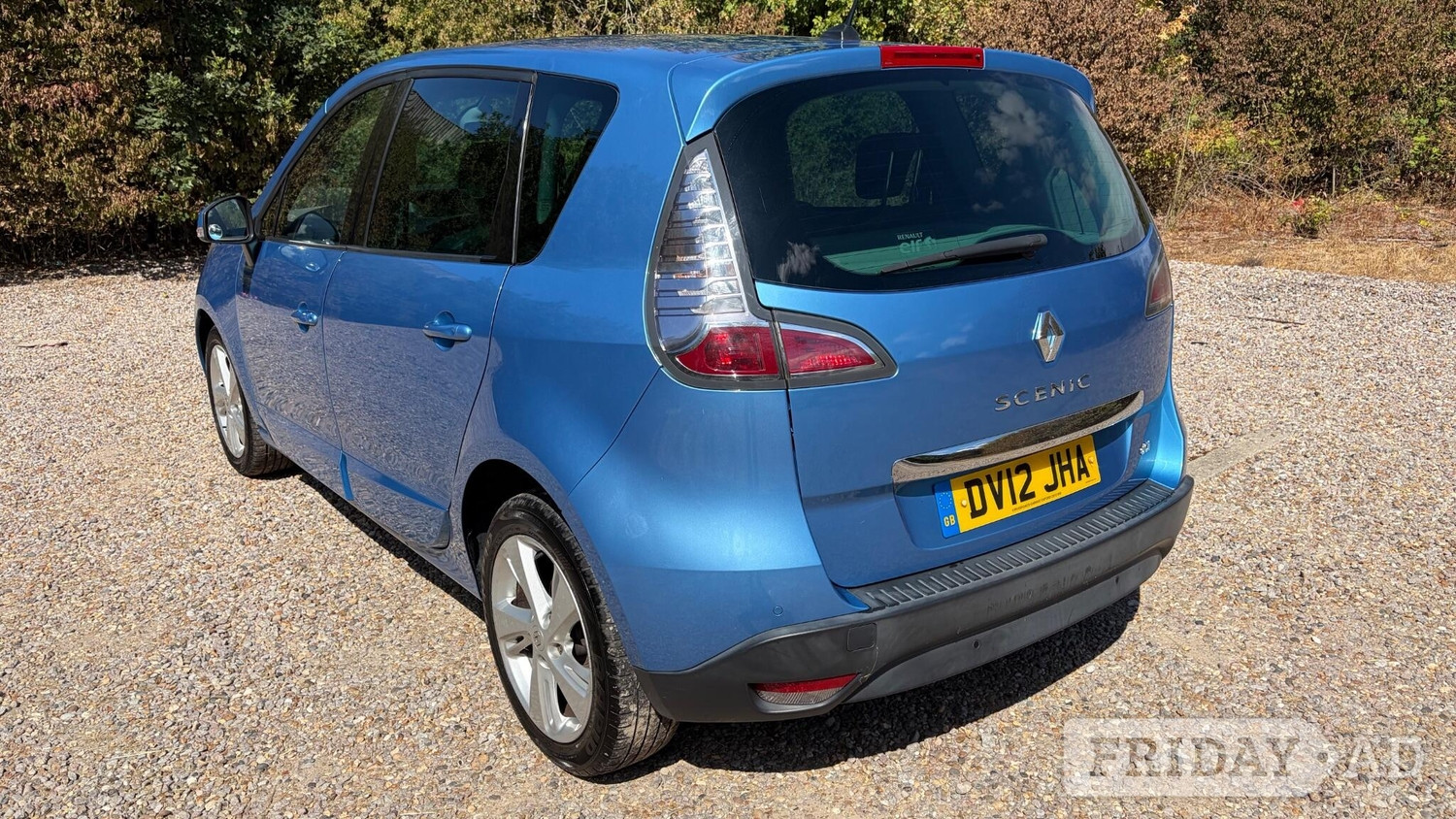 Renault Scenic 2012 - Cars