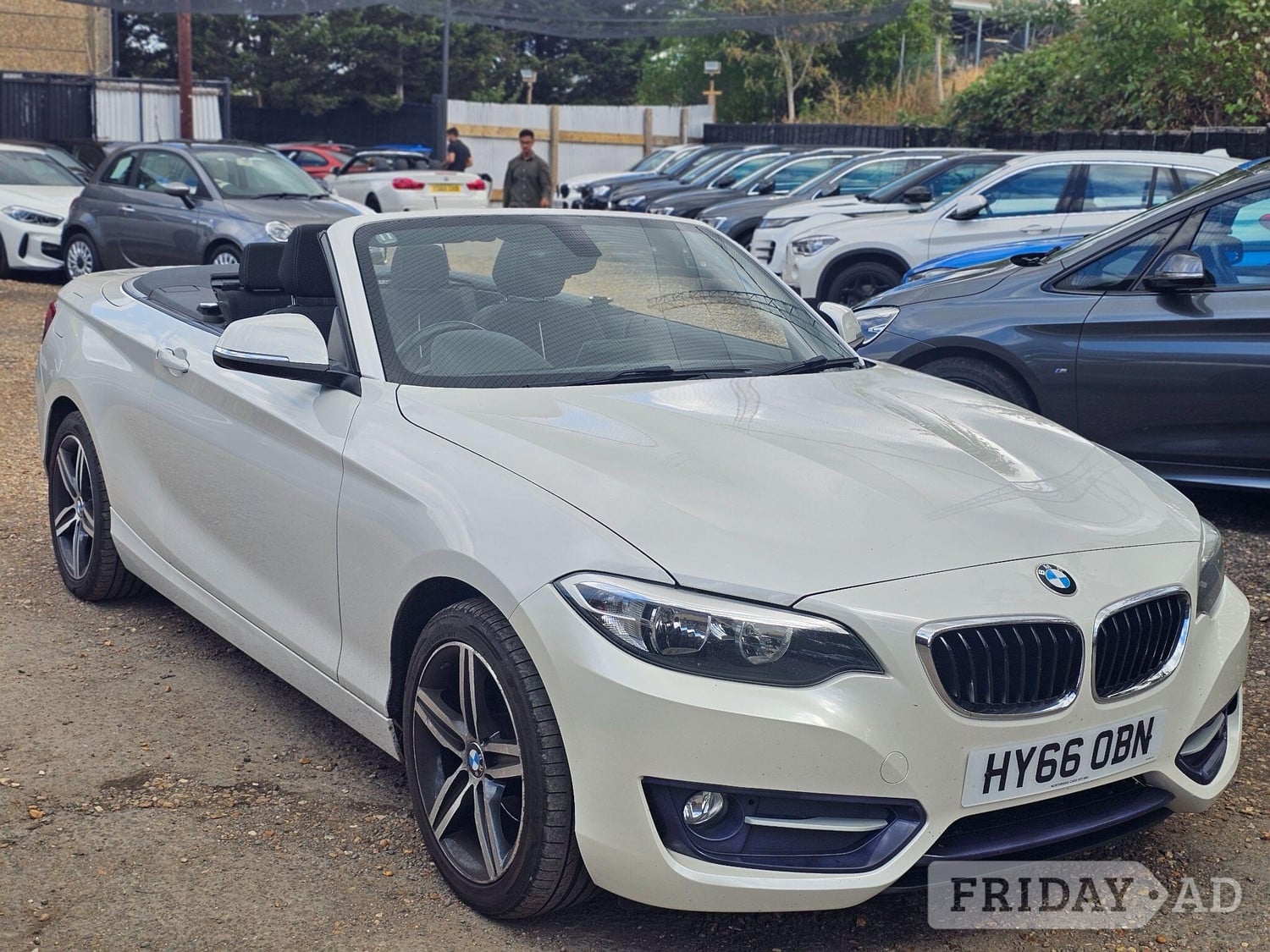 BMW 2 Series 2016 in Addlestone